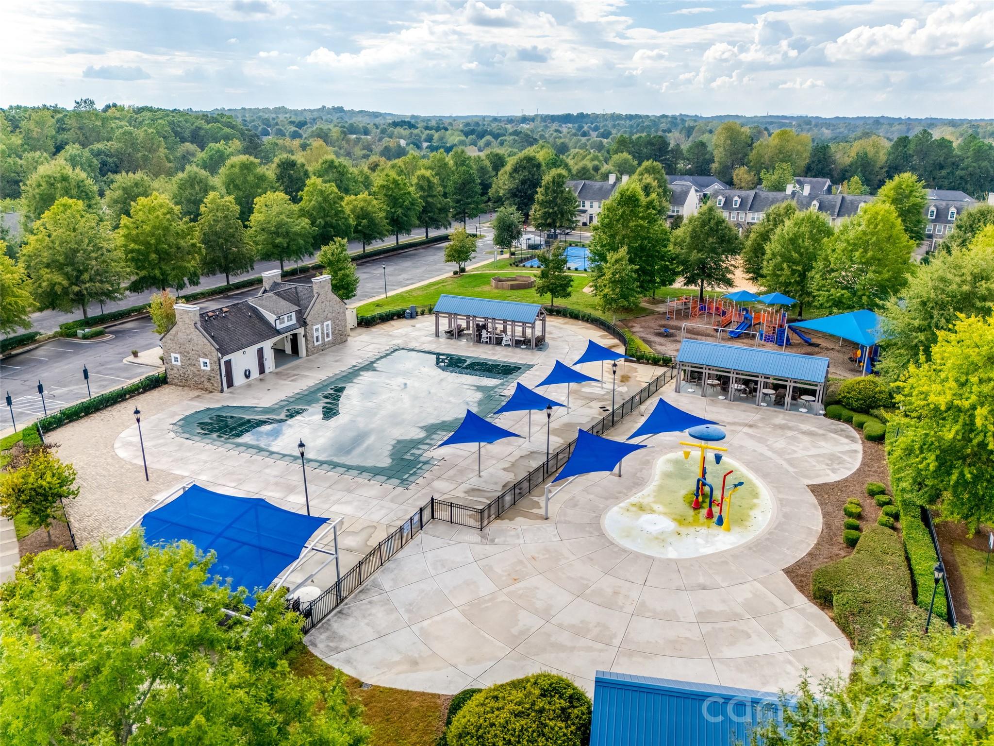9513 Seamill Road — Charlotte