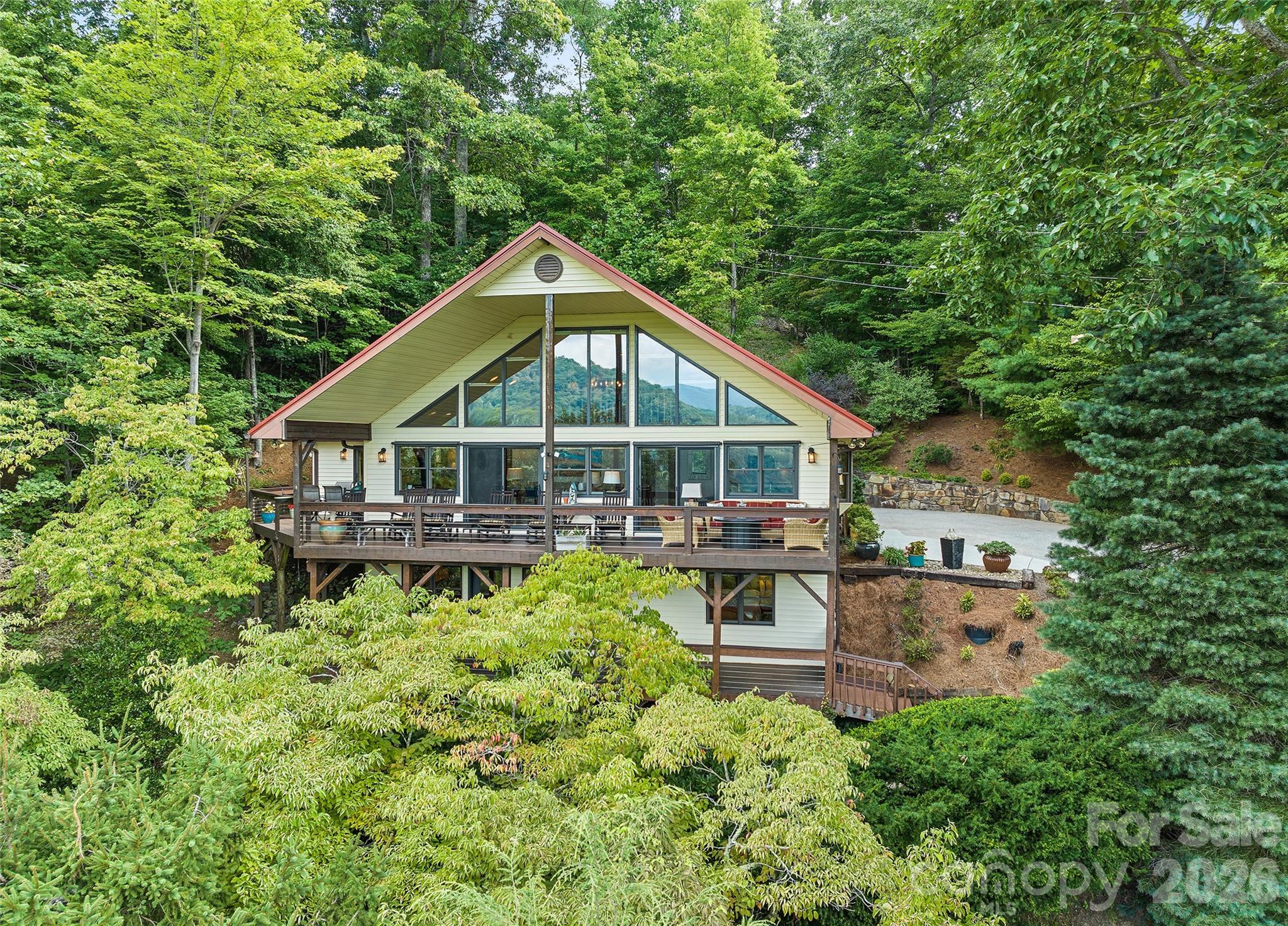 509 Deer Creek Trail — Maggie Valley
