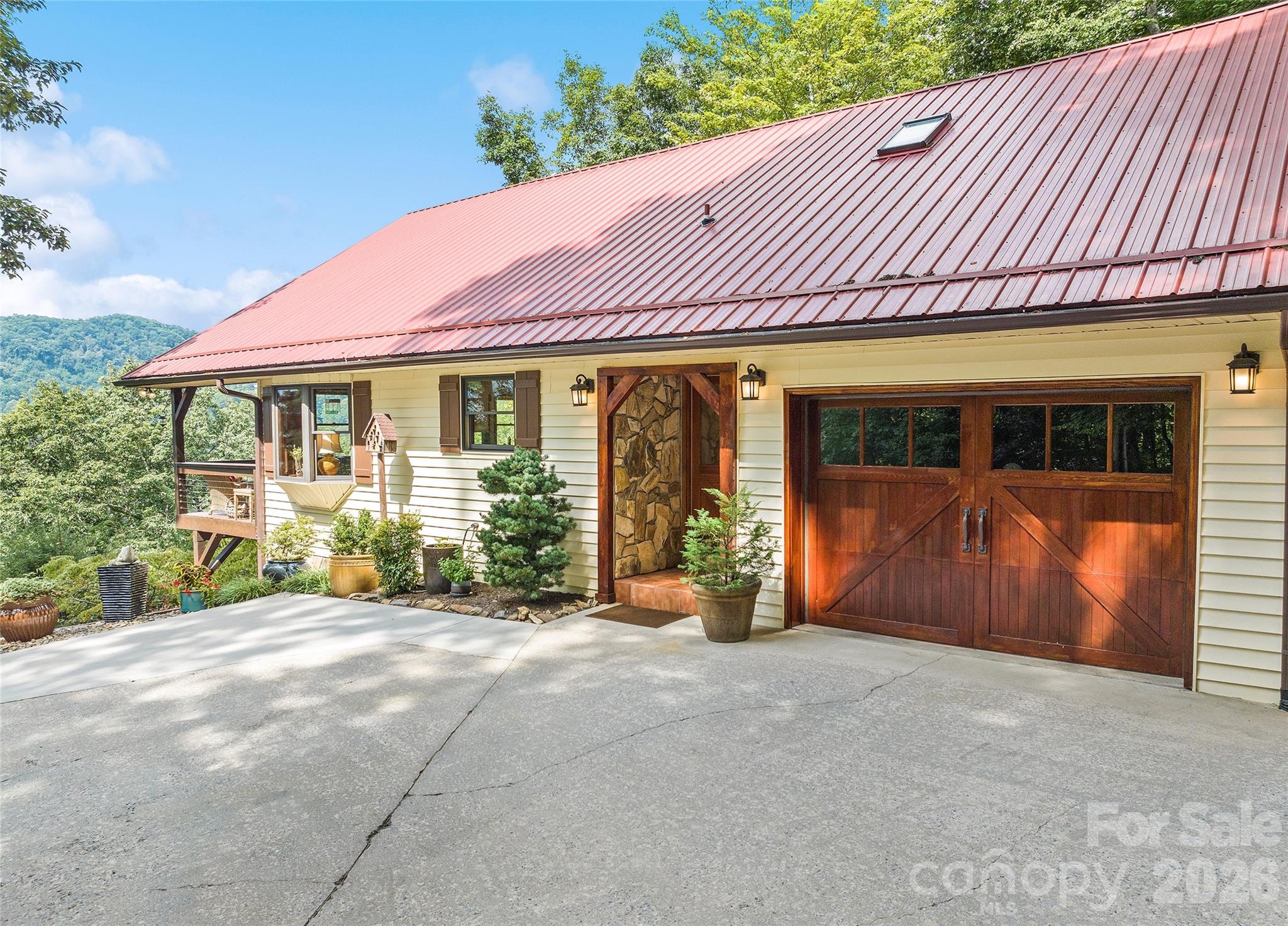 509 Deer Creek Trail — Maggie Valley