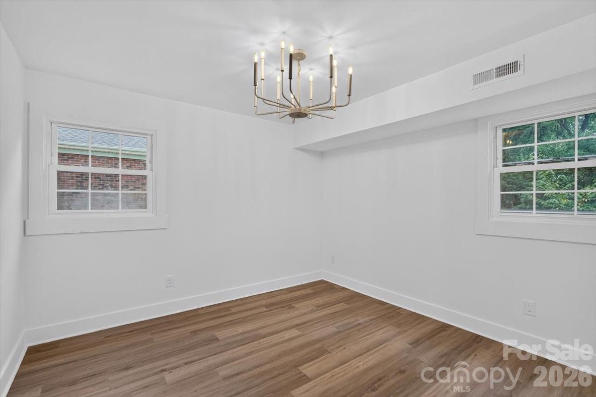 4752 Autumn Leaf Lane — Charlotte