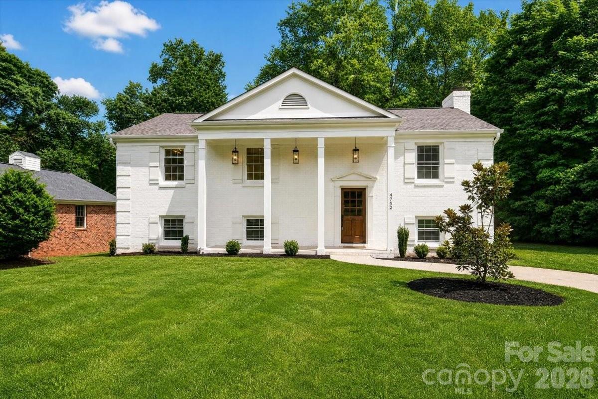 4752 Autumn Leaf Lane — Charlotte