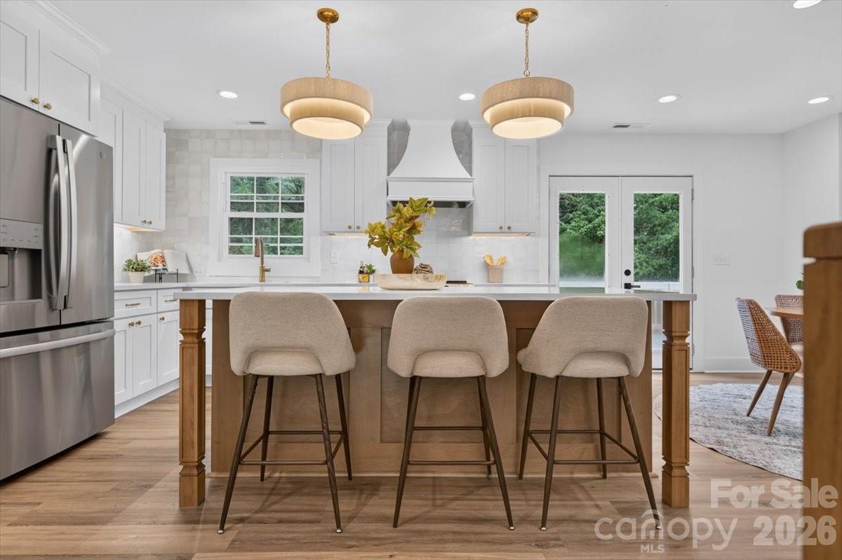 4752 Autumn Leaf Lane — Charlotte
