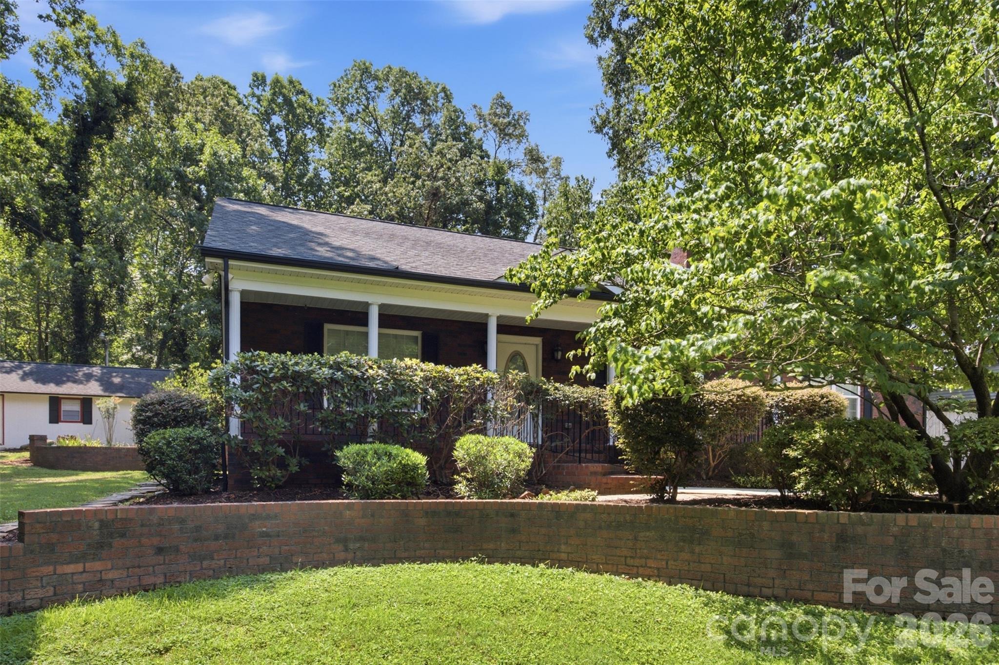 125 Shady Bluff Drive — Gastonia