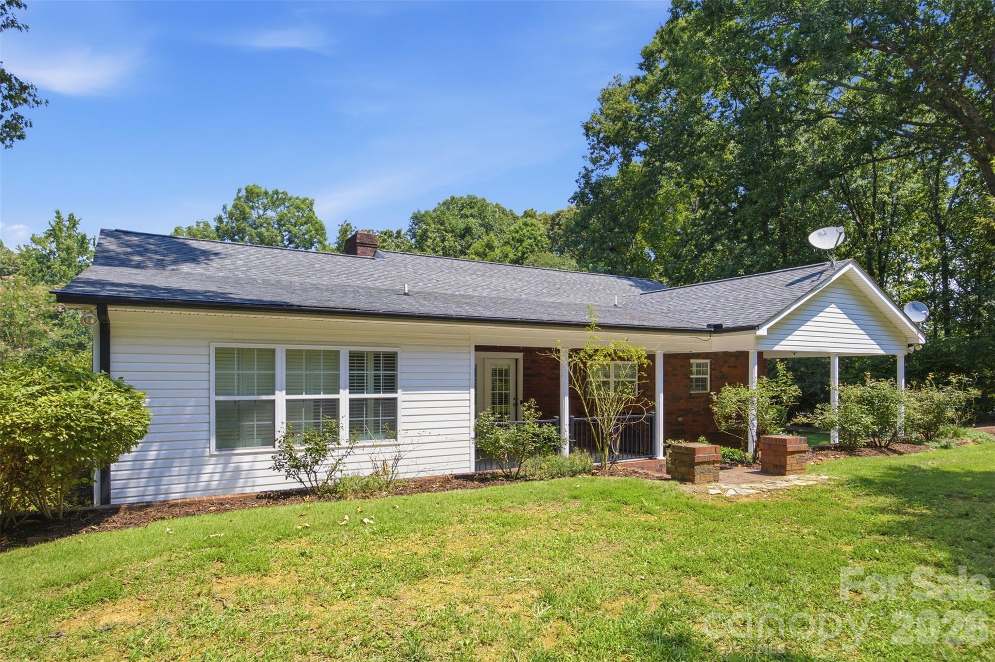125 Shady Bluff Drive — Gastonia