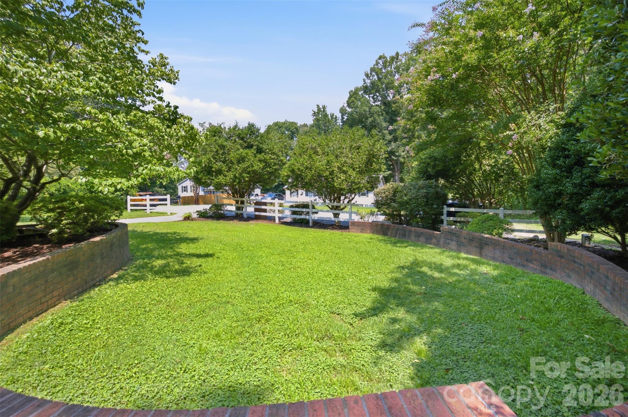 125 Shady Bluff Drive — Gastonia