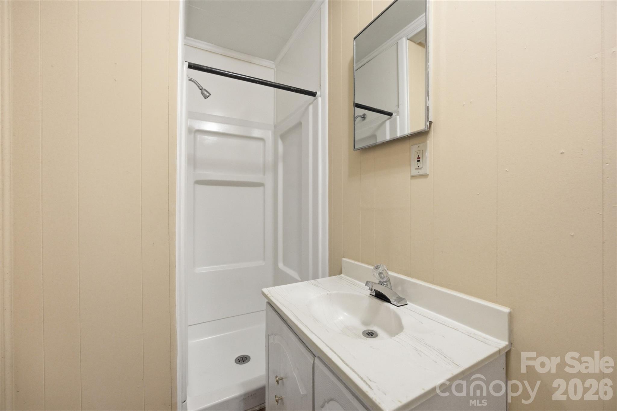 125 Shady Bluff Drive — Gastonia