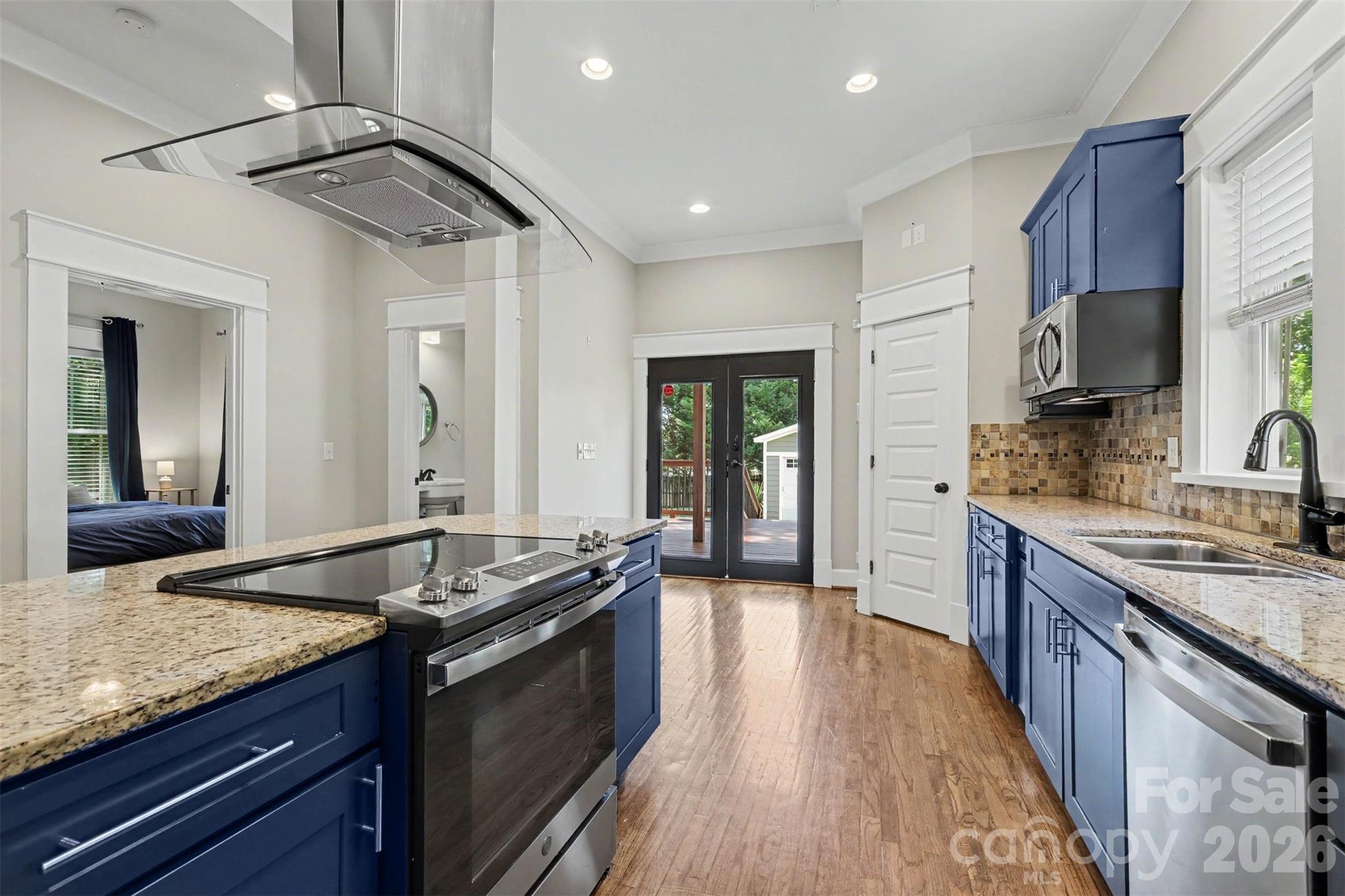 303 Sylvania Avenue — Charlotte