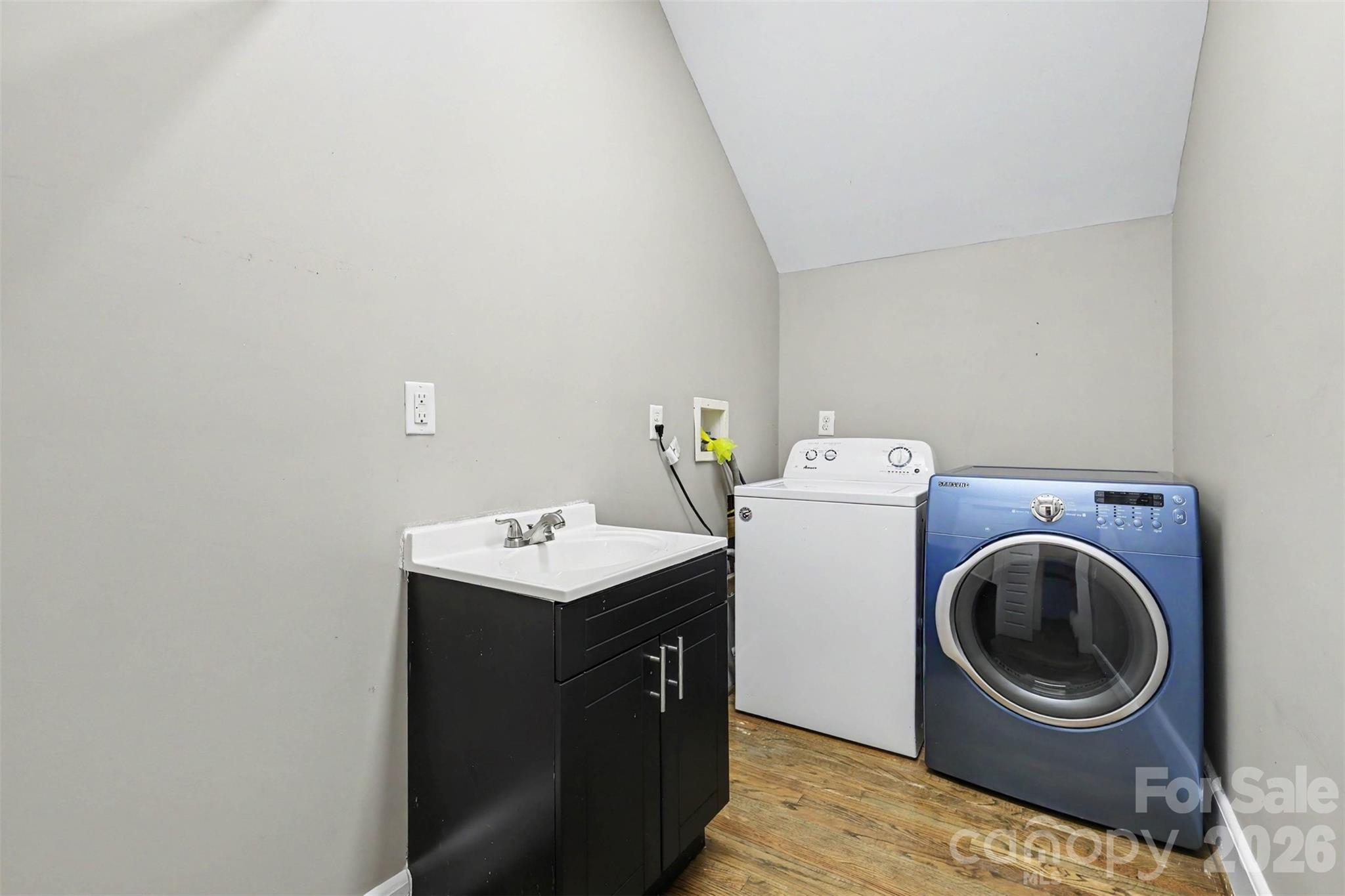303 Sylvania Avenue — Charlotte