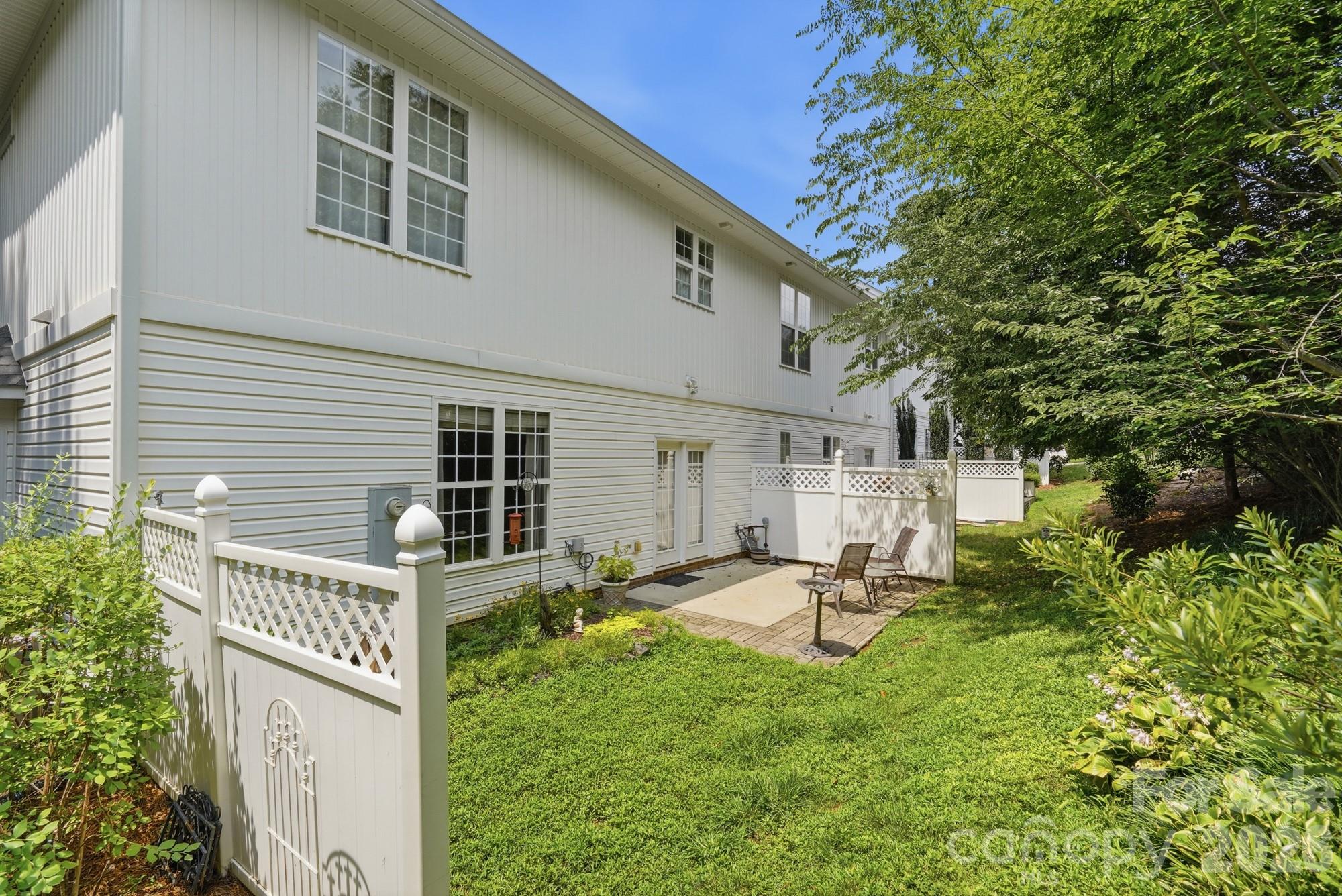 702 Torrey Pines Lane — Fort Mill