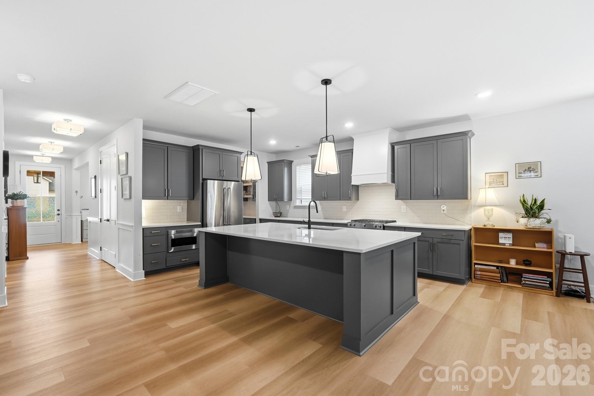 3041 Kinger Lane — Matthews