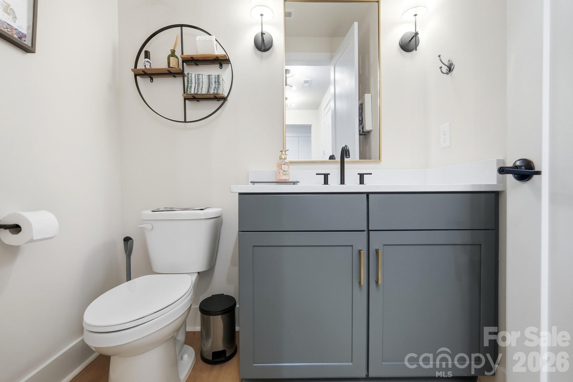 3041 Kinger Lane — Matthews