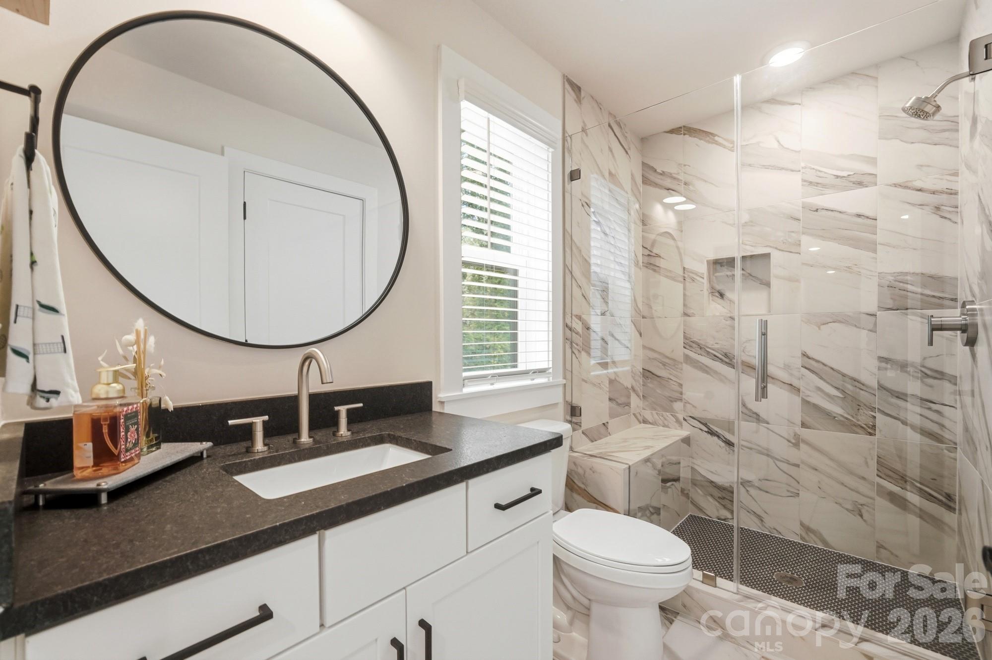3041 Kinger Lane — Matthews