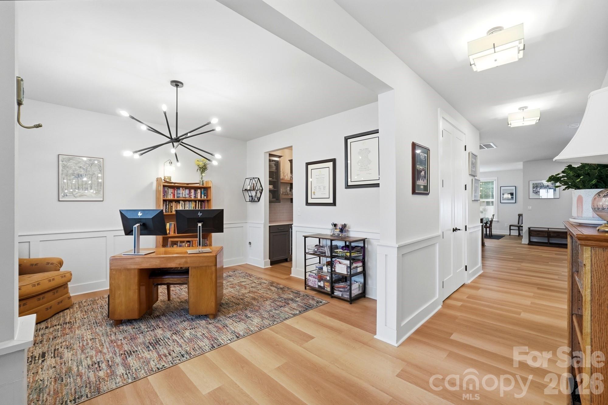 3041 Kinger Lane — Matthews