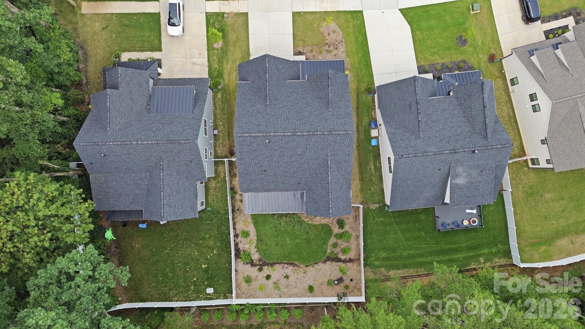 3041 Kinger Lane — Matthews