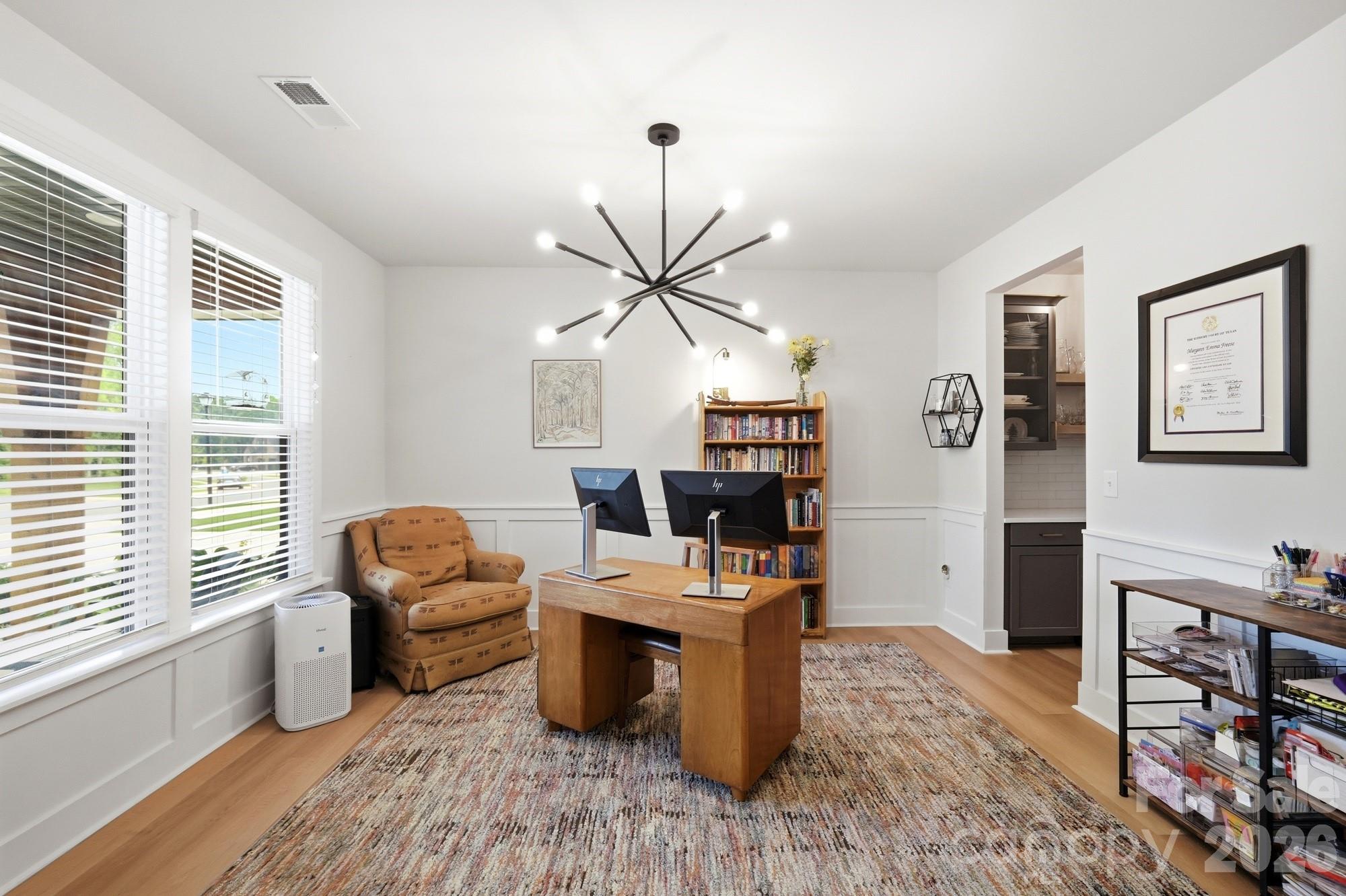 3041 Kinger Lane — Matthews