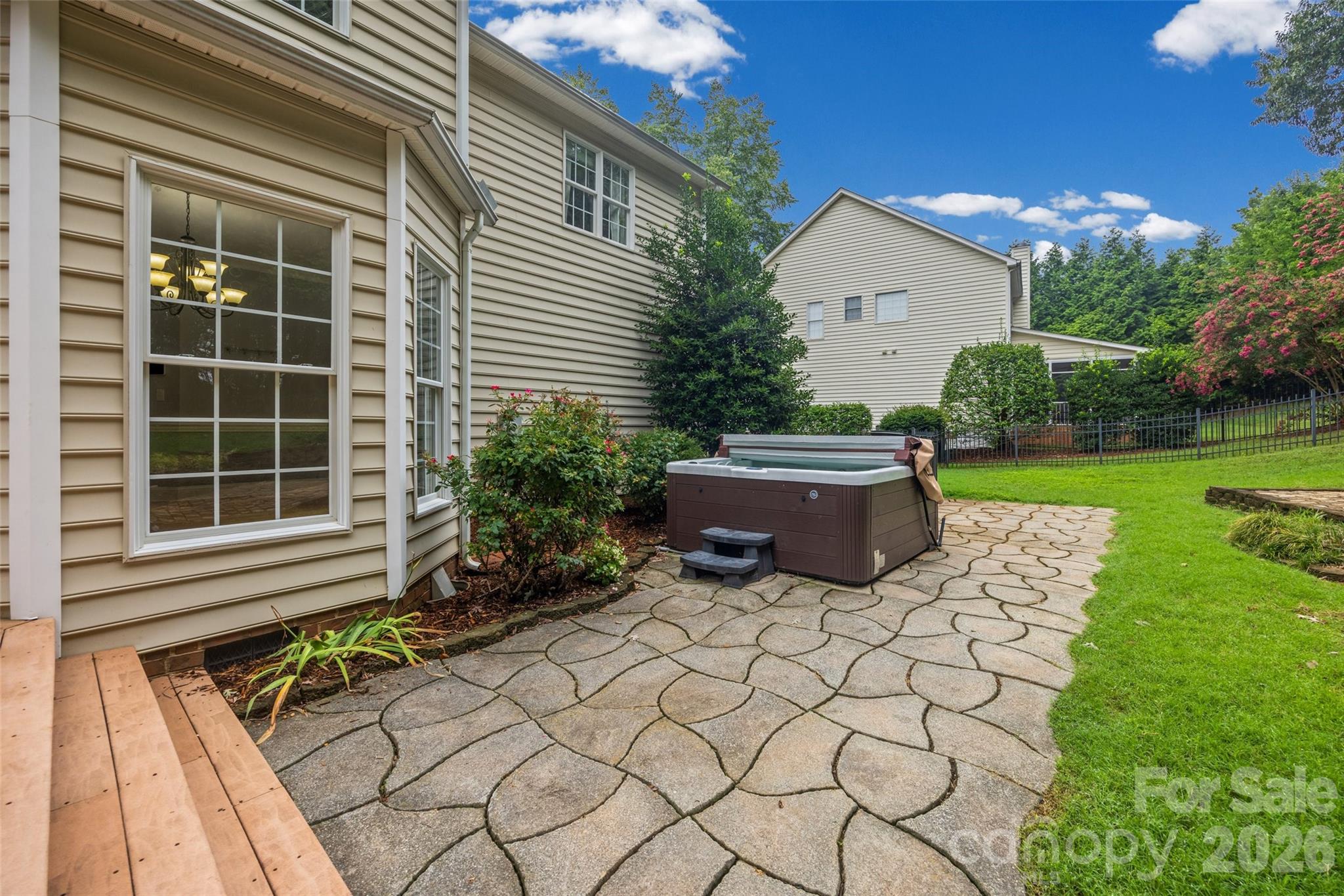 7015 Olde Sycamore Drive — Charlotte