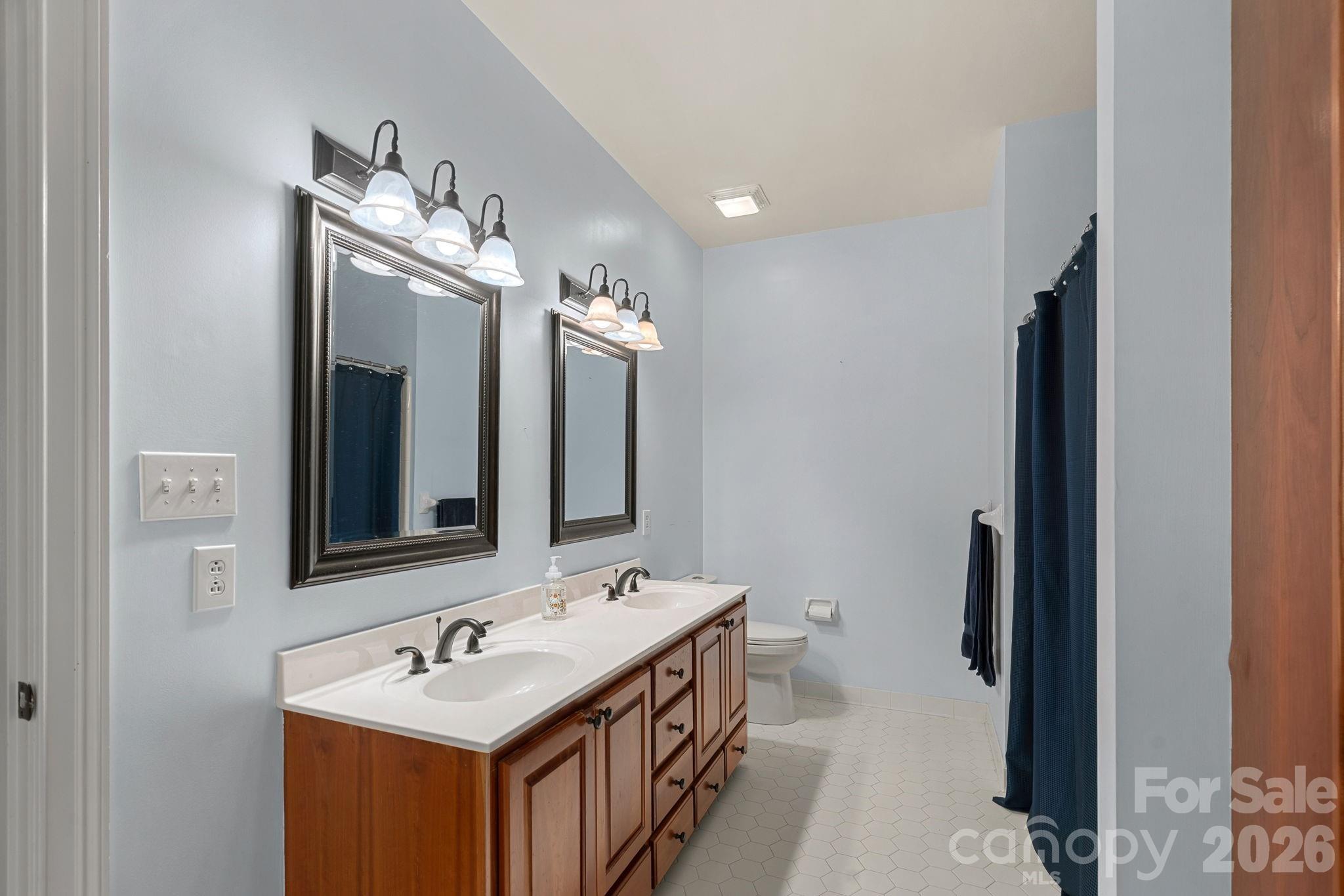5006 Cranston Court — Charlotte
