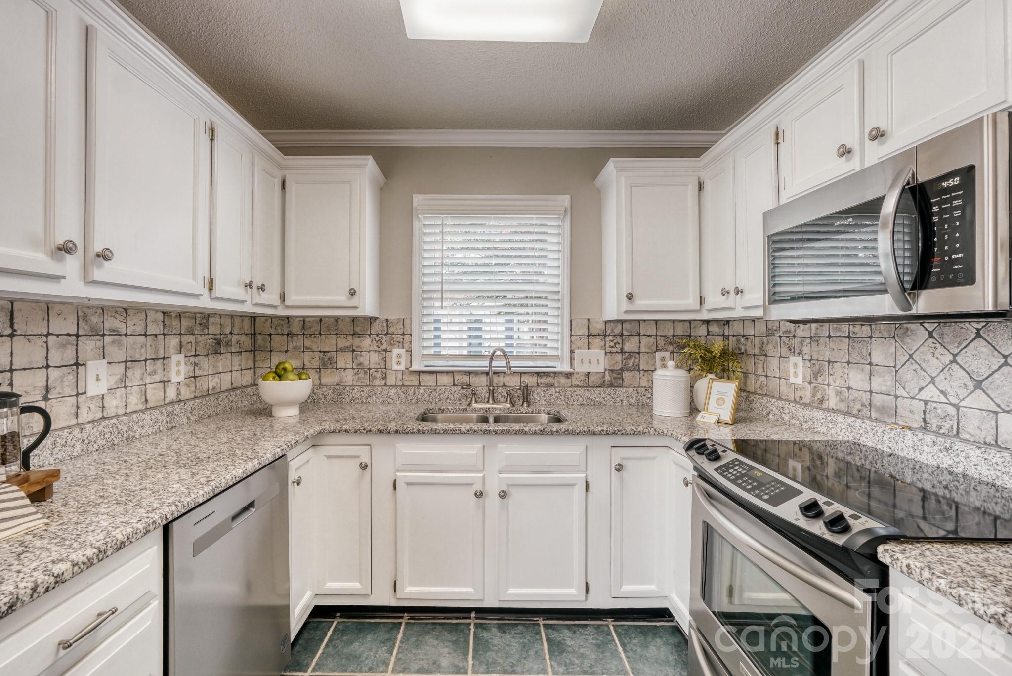 7333 Carrbridge Lane — Charlotte