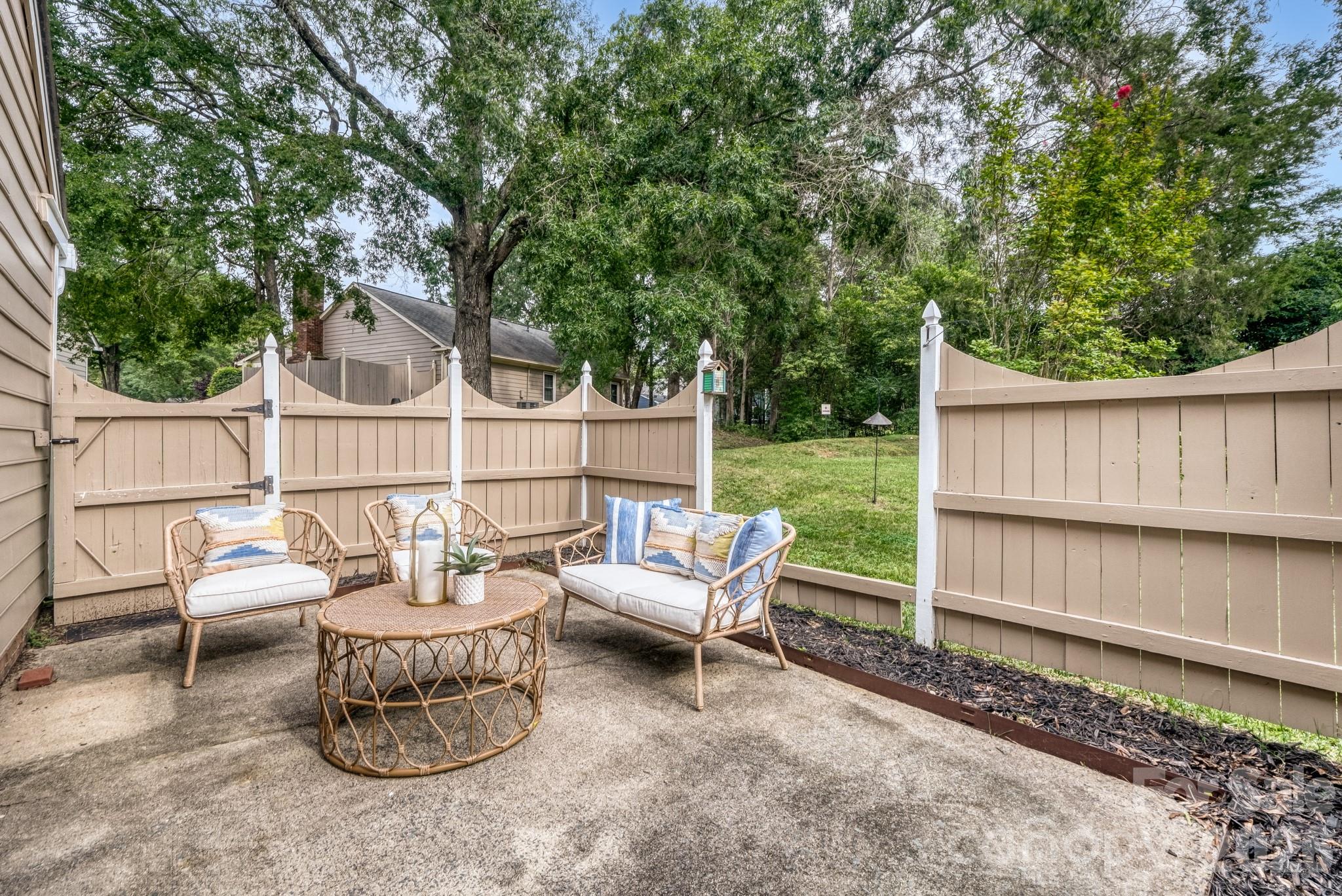 7333 Carrbridge Lane — Charlotte