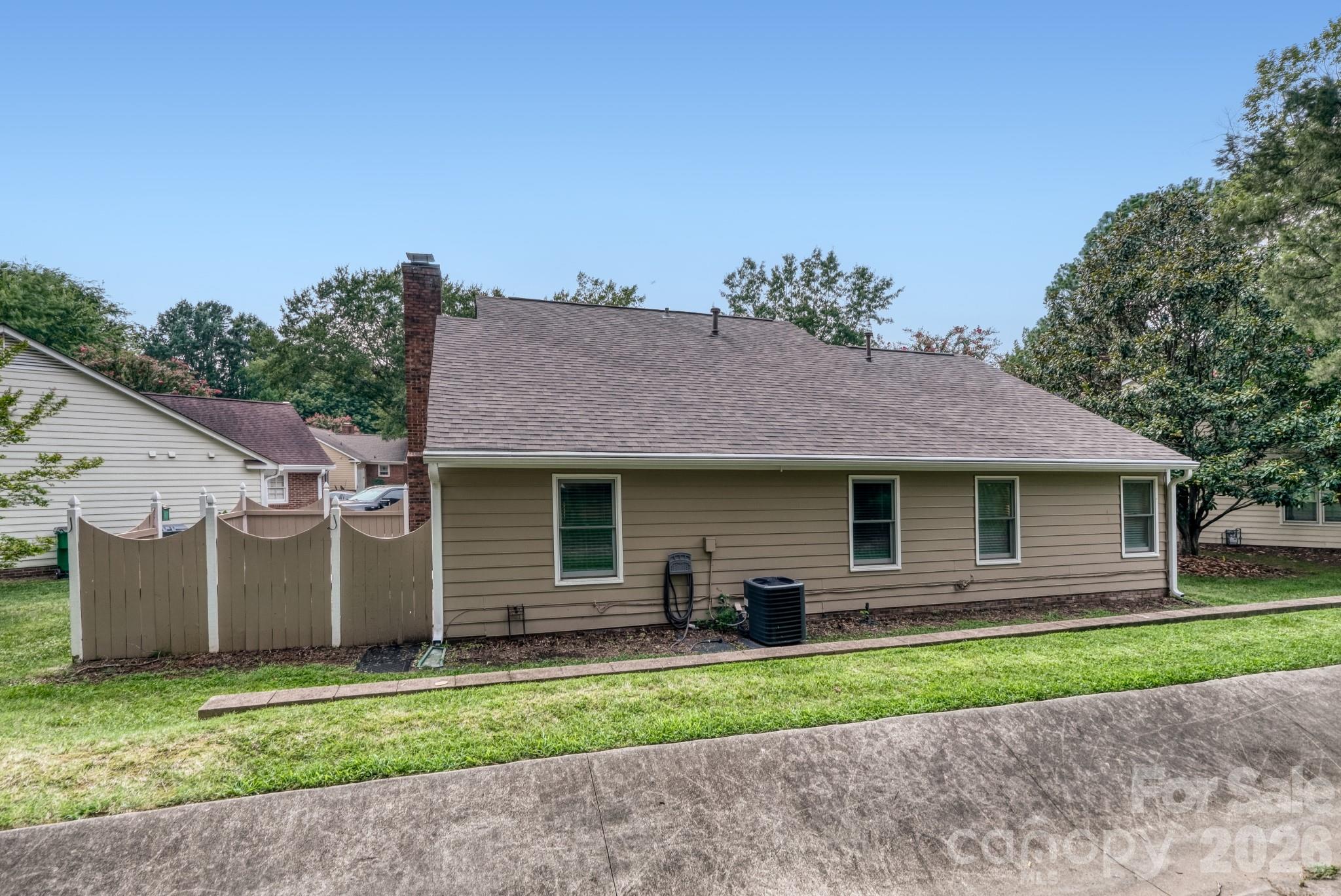 7333 Carrbridge Lane — Charlotte
