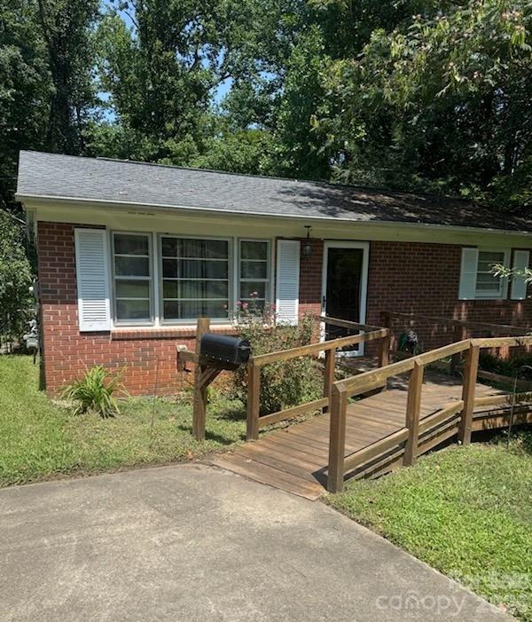 411 Holly Hills Road — Dallas