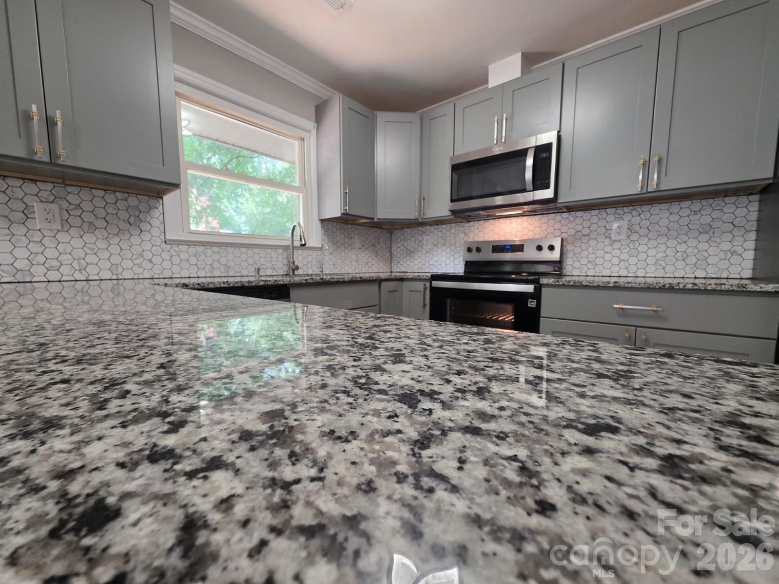 1501 VANCOUVER Drive — Charlotte