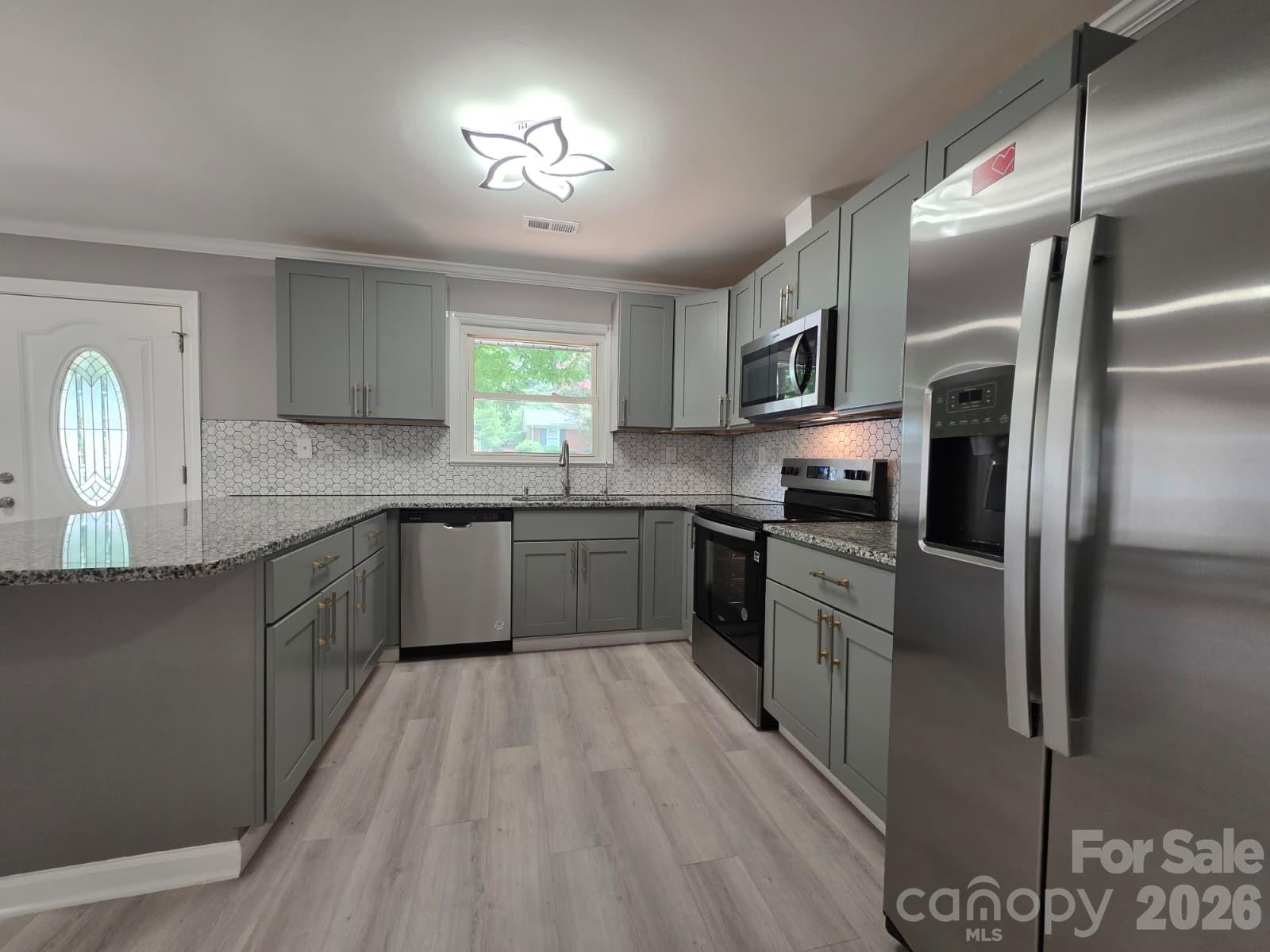 1501 VANCOUVER Drive — Charlotte