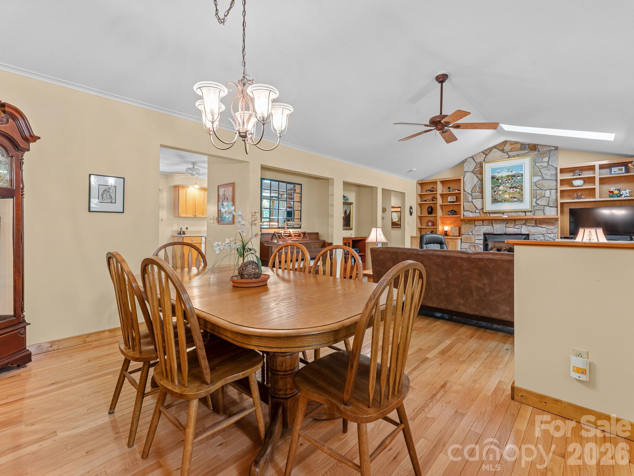 620 Thunder Road — Brevard