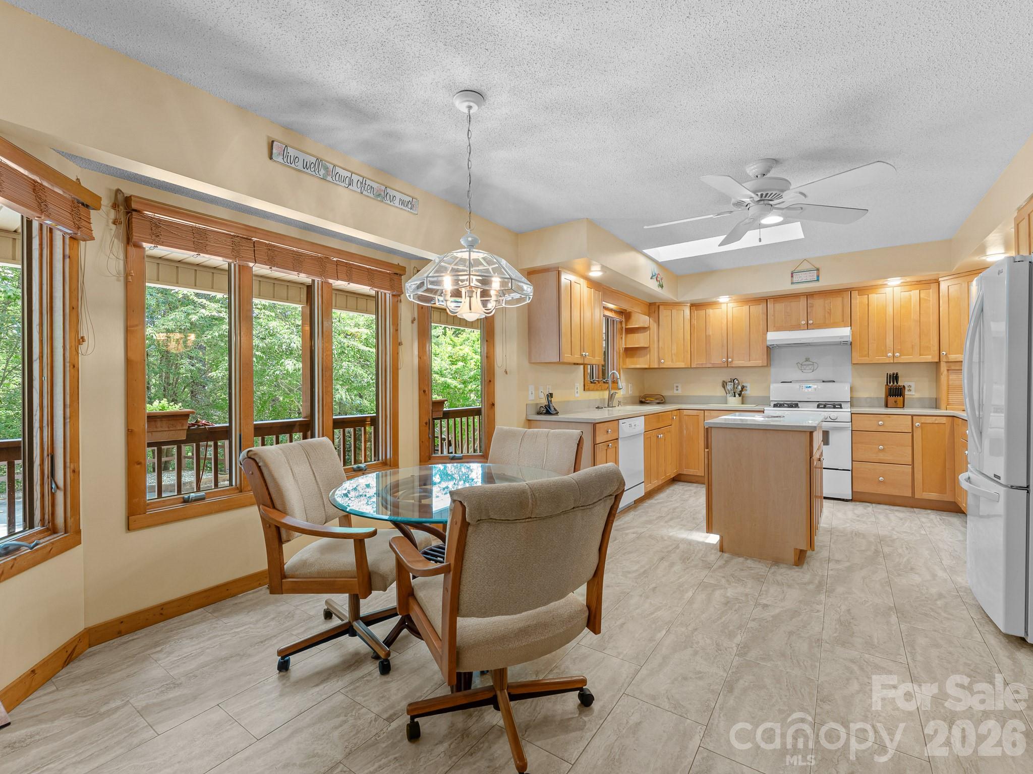 620 Thunder Road — Brevard