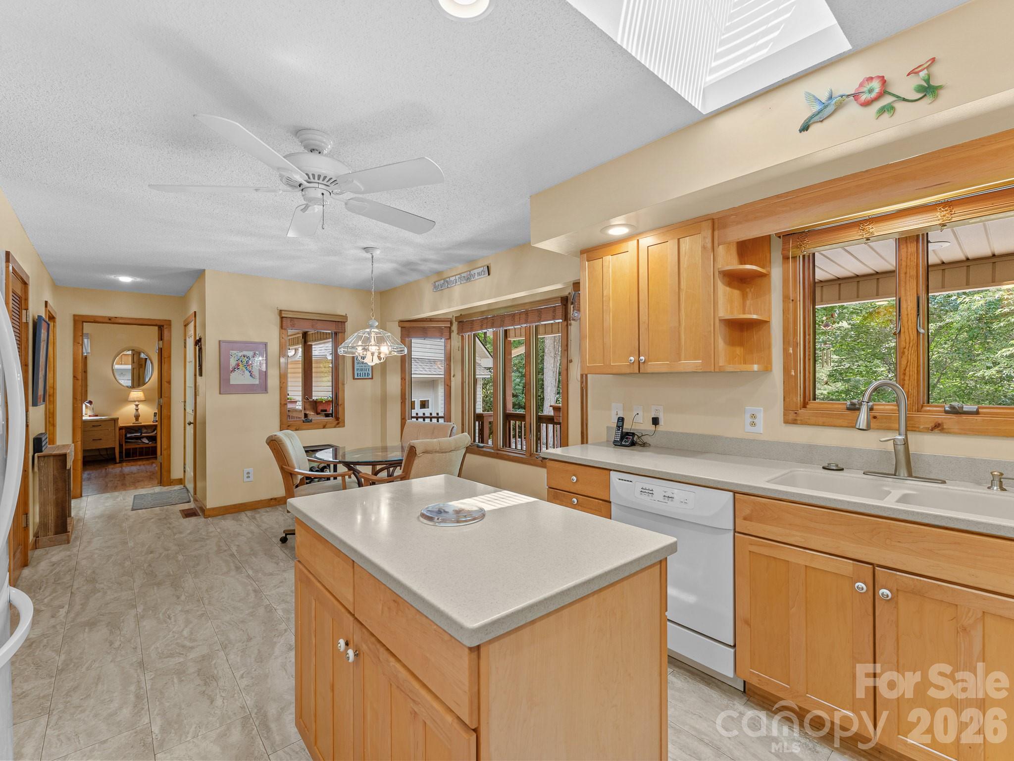 620 Thunder Road — Brevard