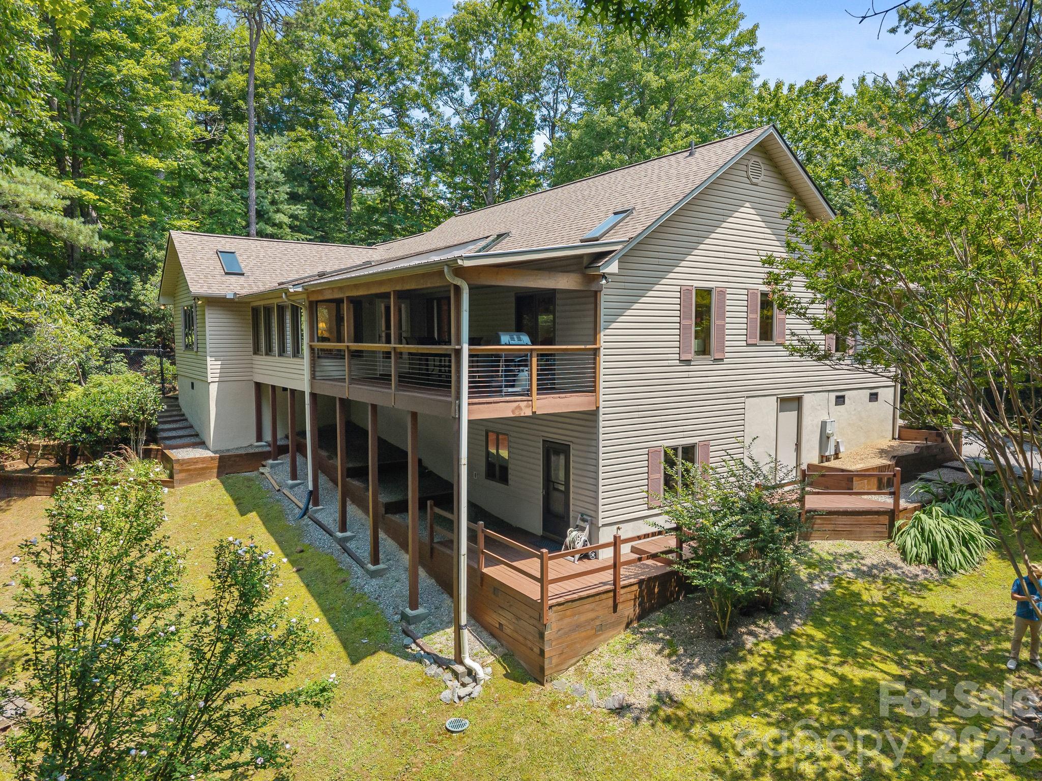 620 Thunder Road — Brevard