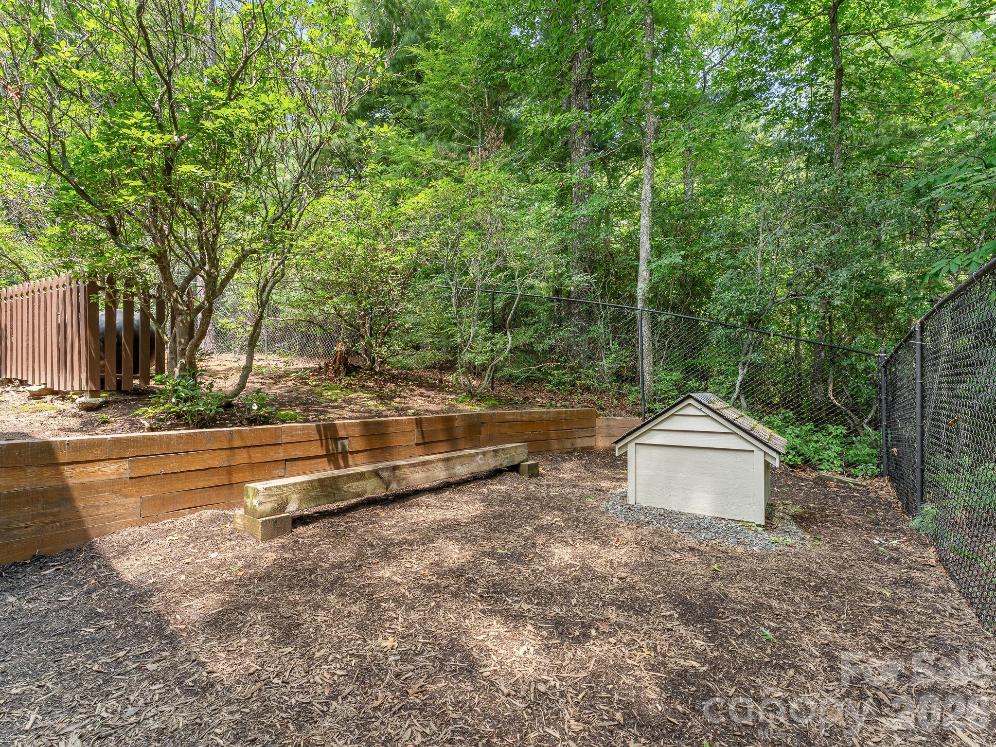 620 Thunder Road — Brevard