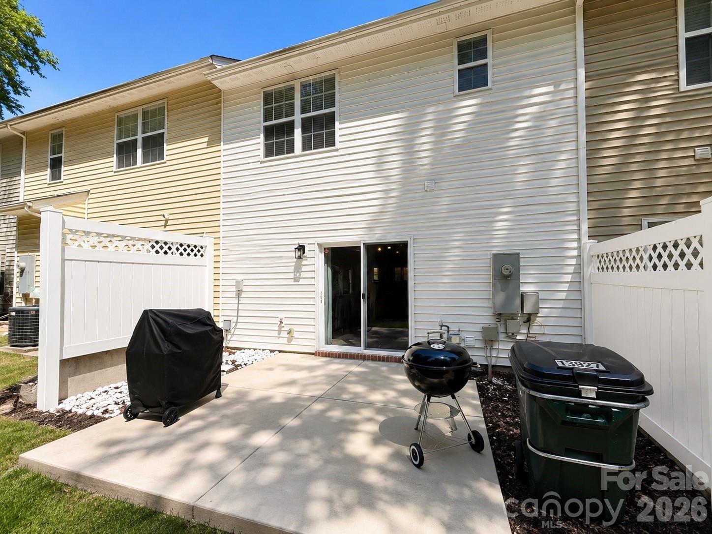 13927 Singleleaf Lane — Charlotte