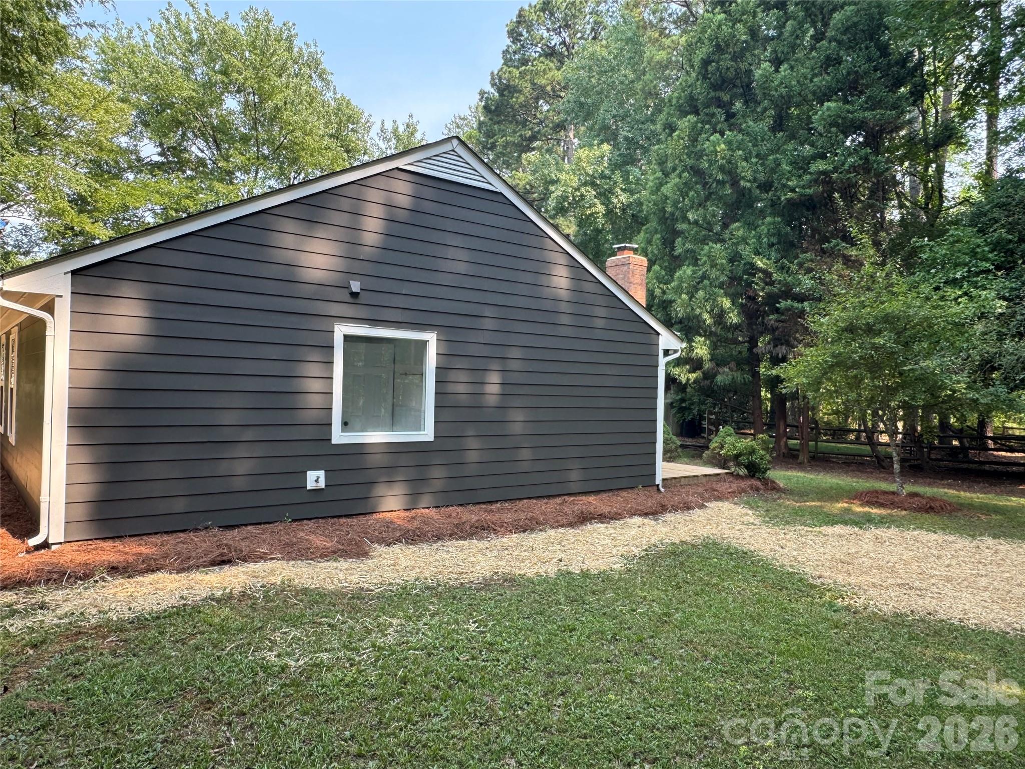 15004 Yarmouth Road — Charlotte