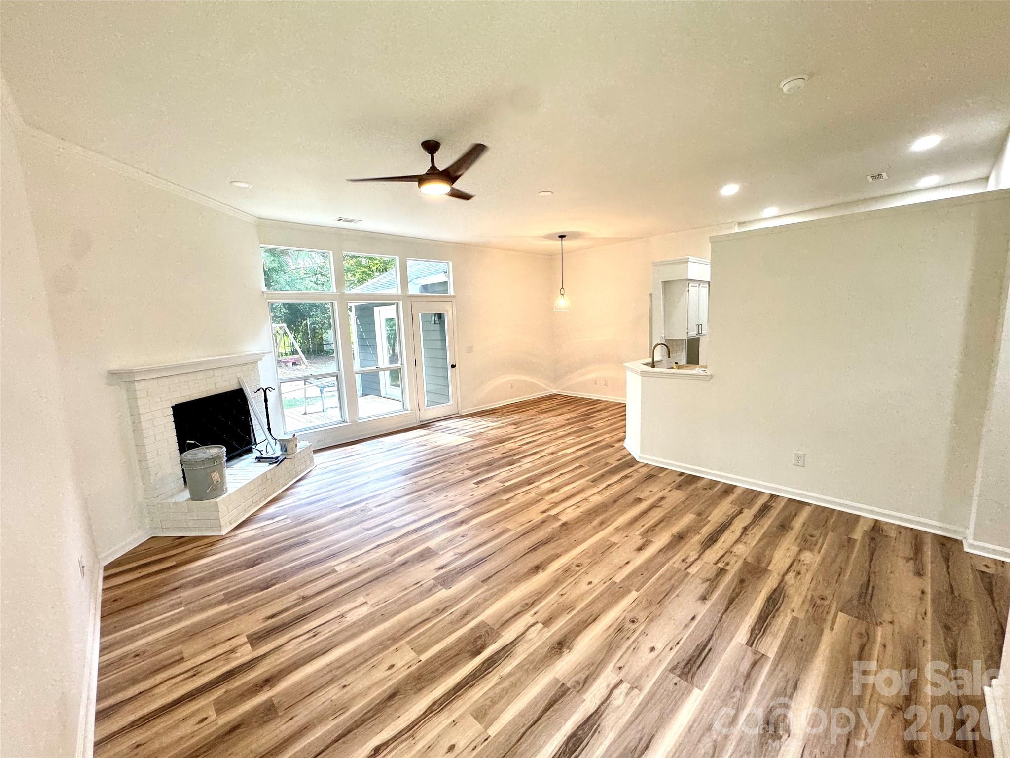15004 Yarmouth Road — Charlotte