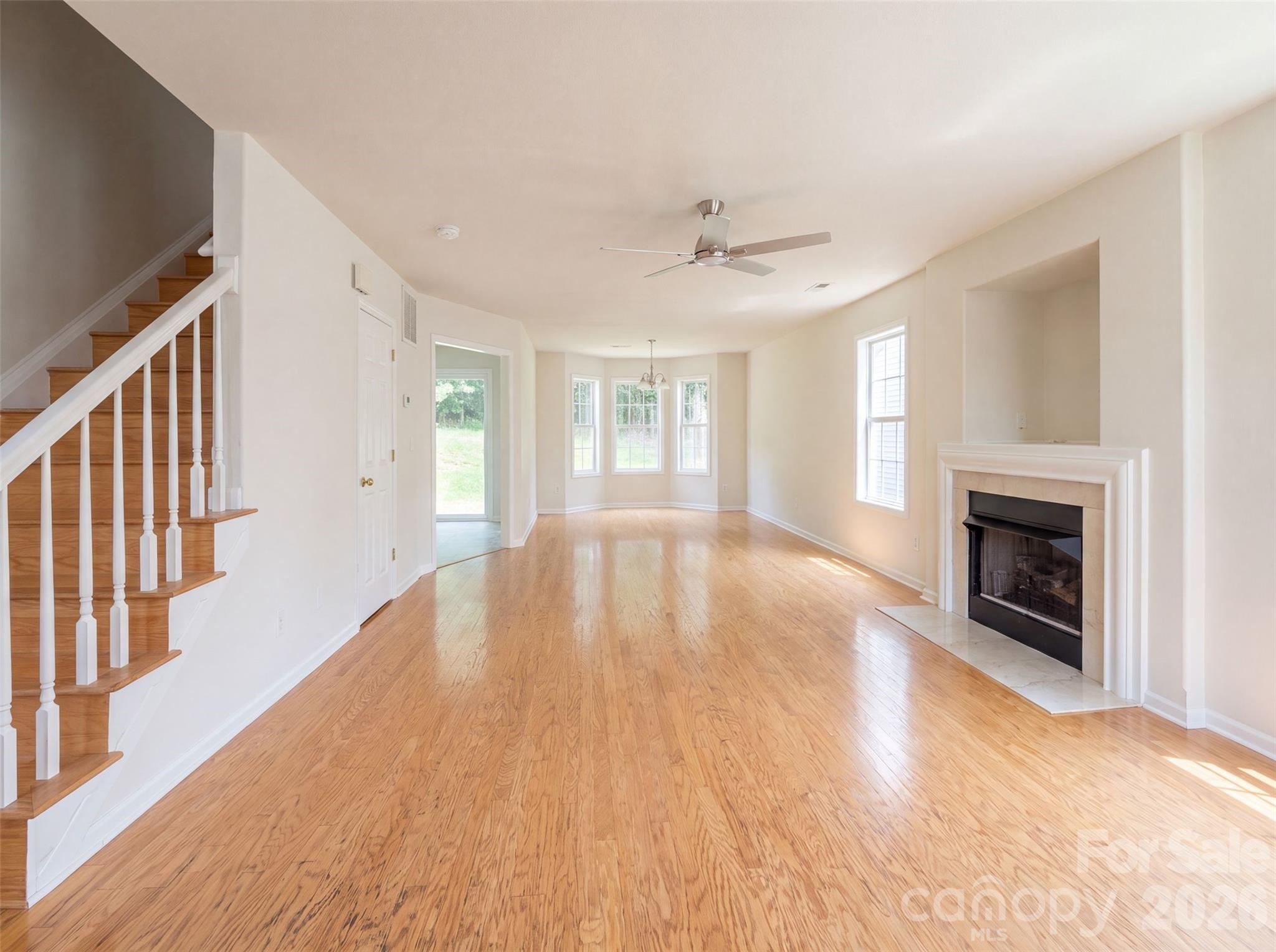 5714 Waverly Lynn Lane — Charlotte