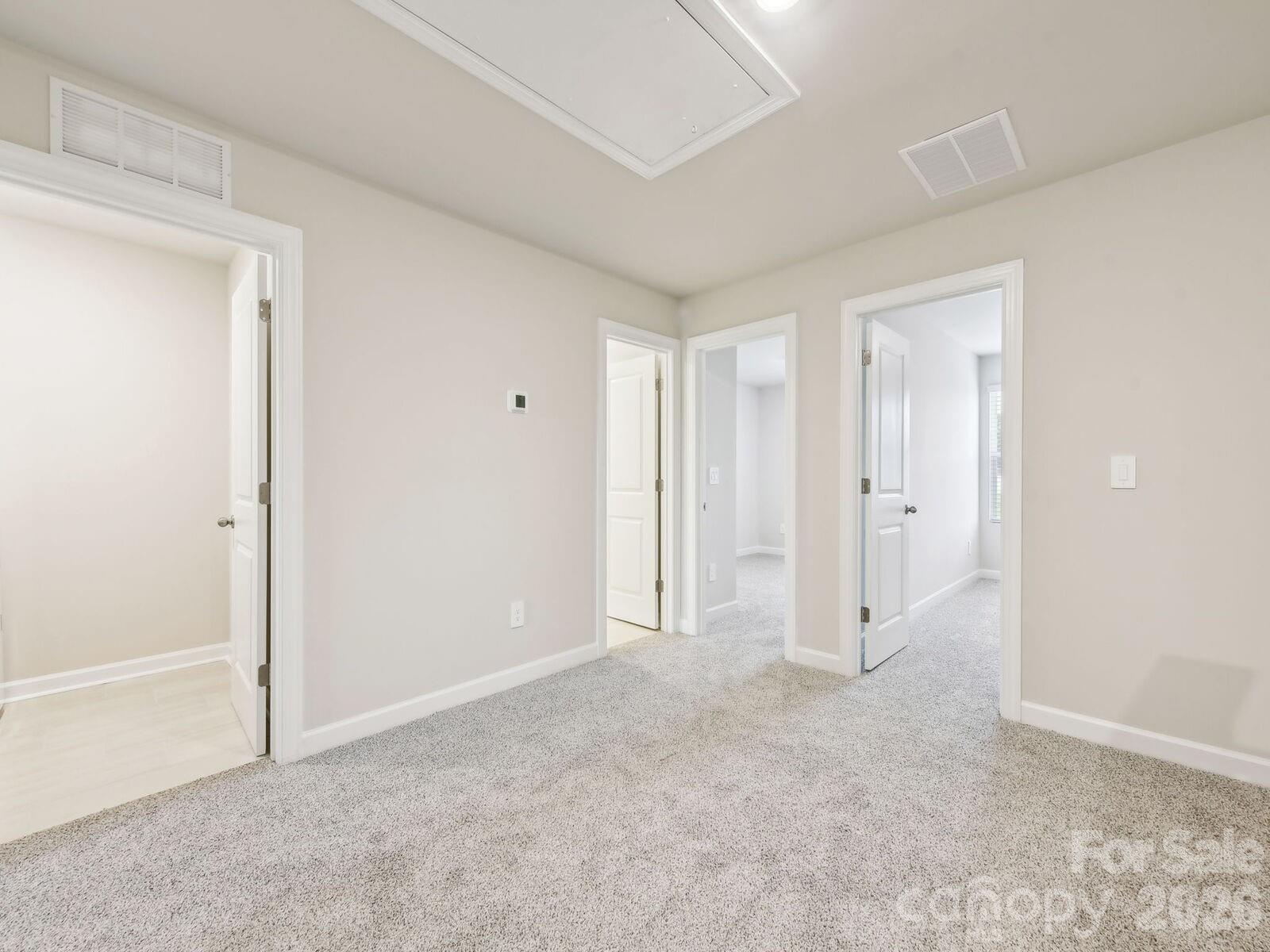 9016 Foggy Brook Loop — Charlotte