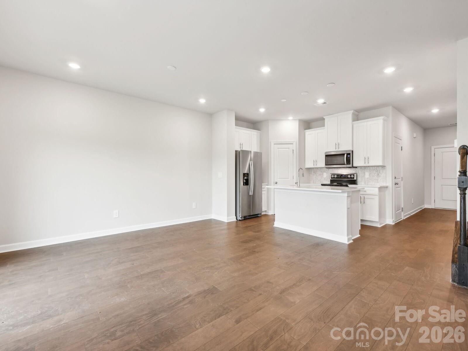 9016 Foggy Brook Loop — Charlotte