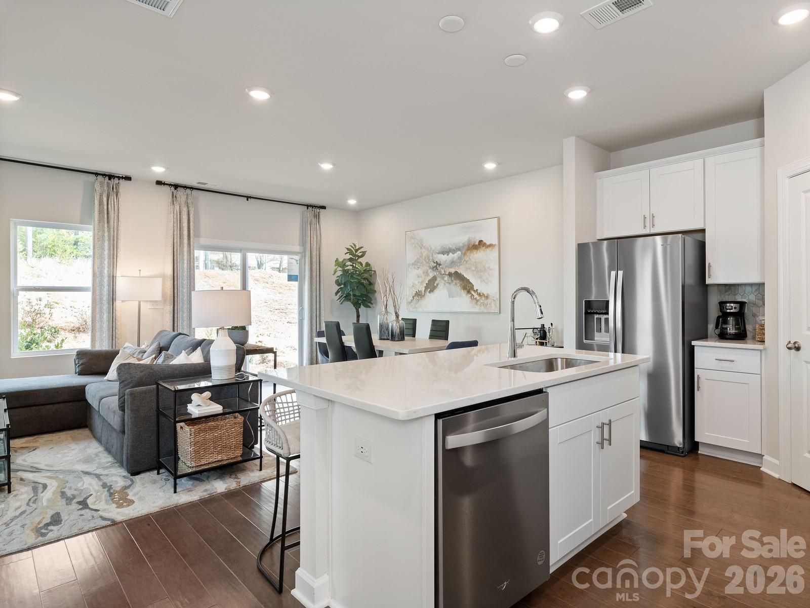 9016 Foggy Brook Loop — Charlotte