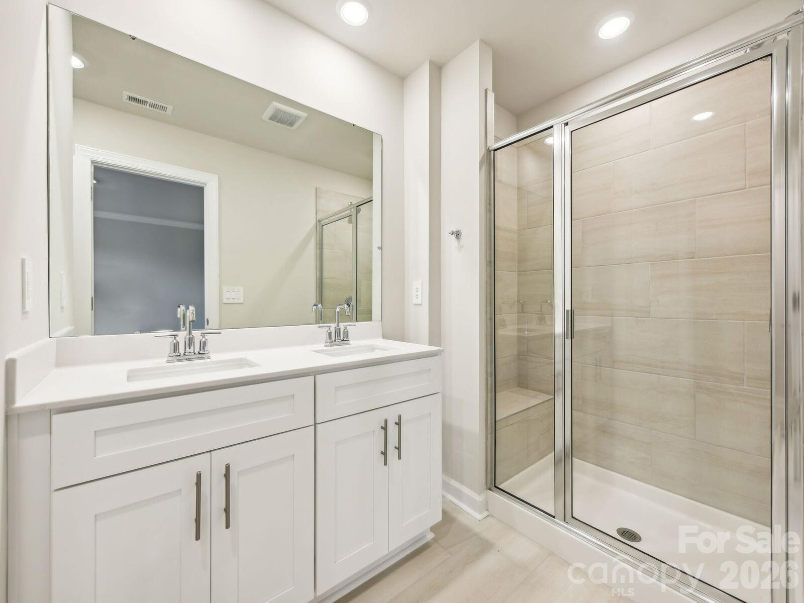 9016 Foggy Brook Loop — Charlotte