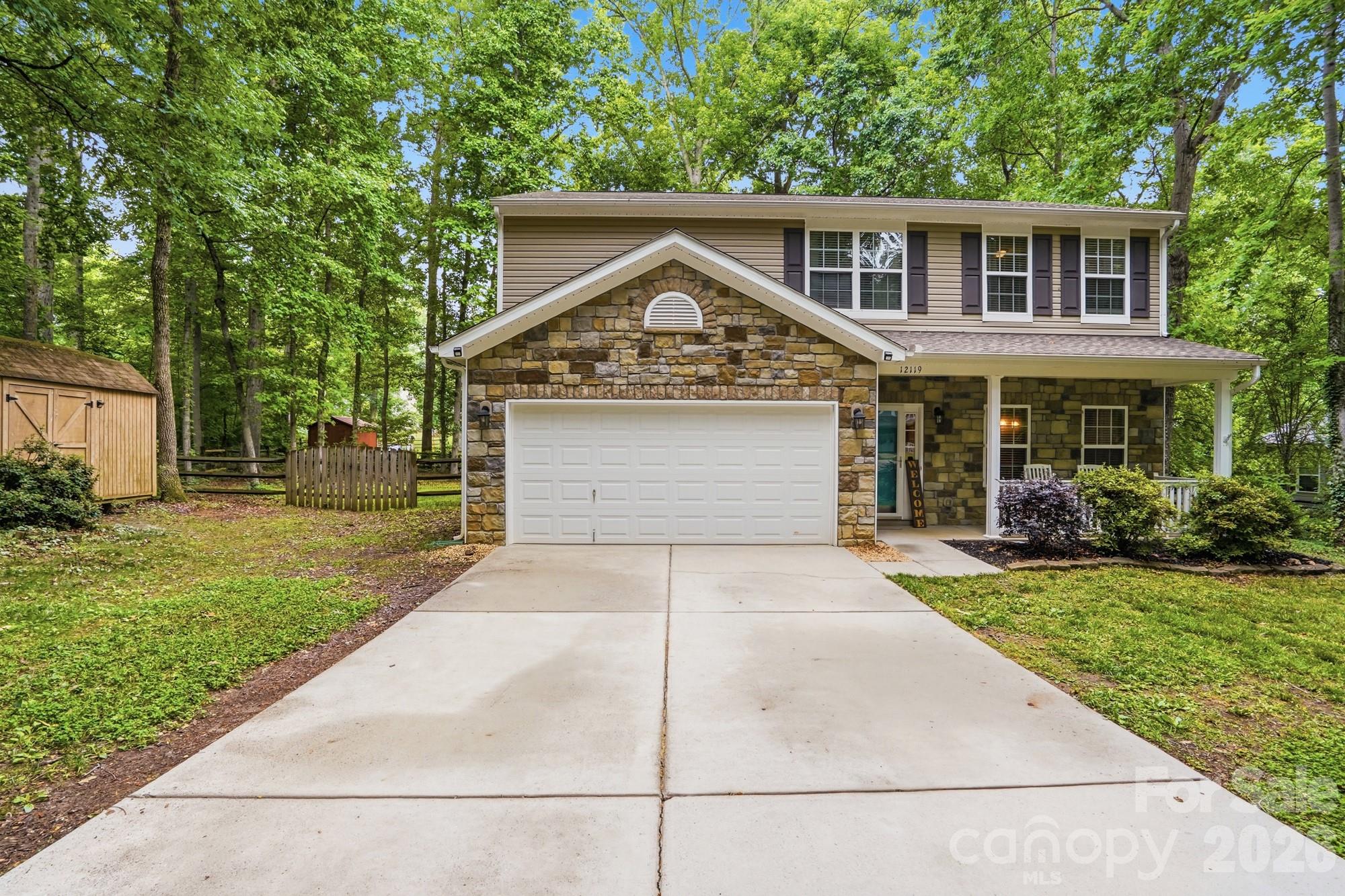12119 Canal Drive — Huntersville