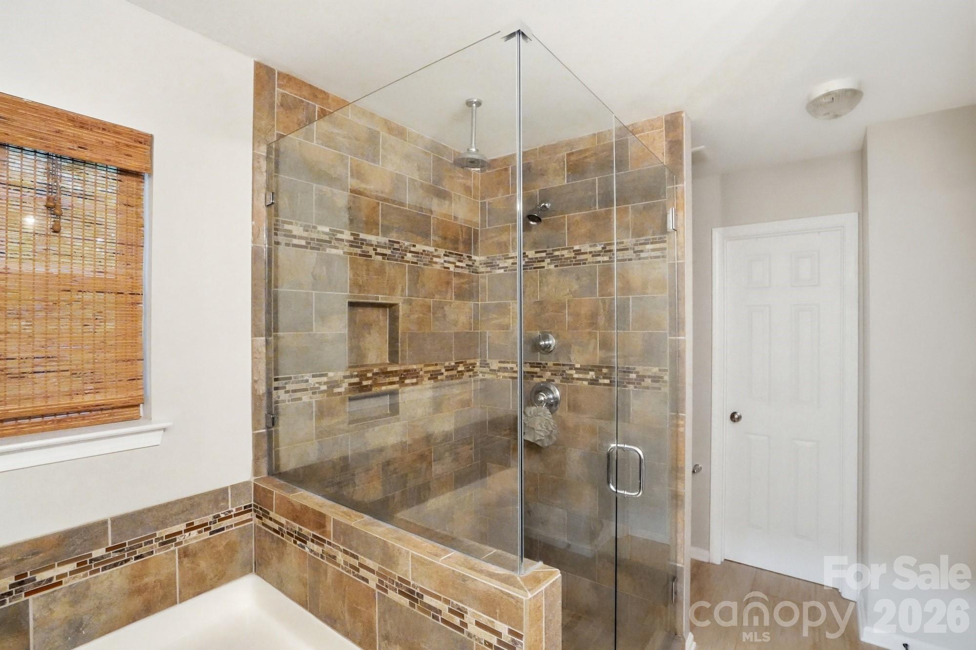 12119 Canal Drive — Huntersville