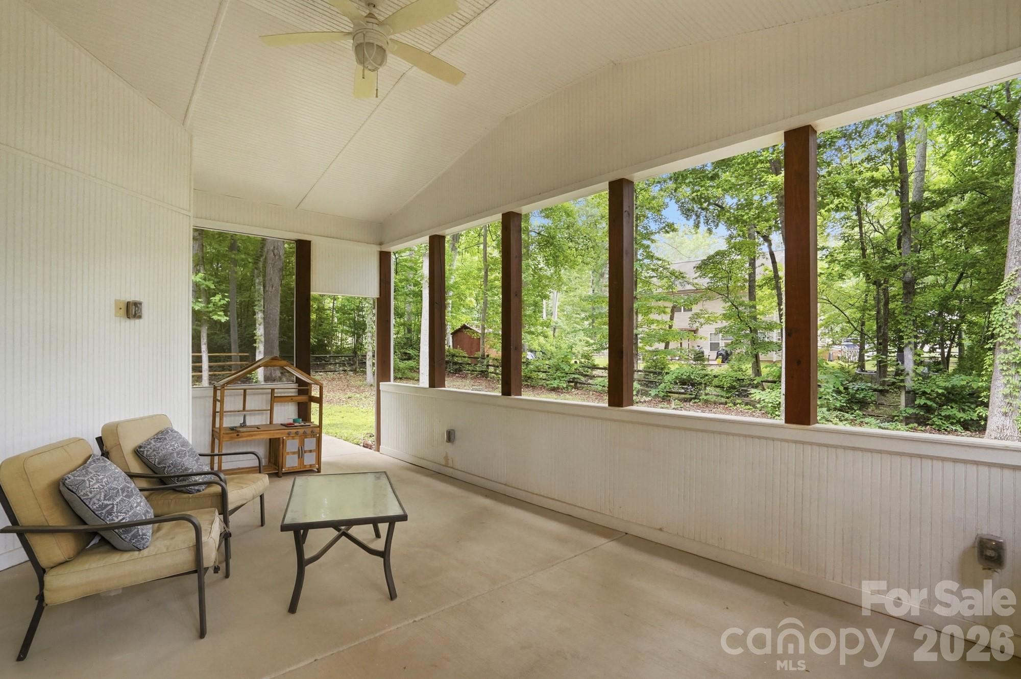 12119 Canal Drive — Huntersville