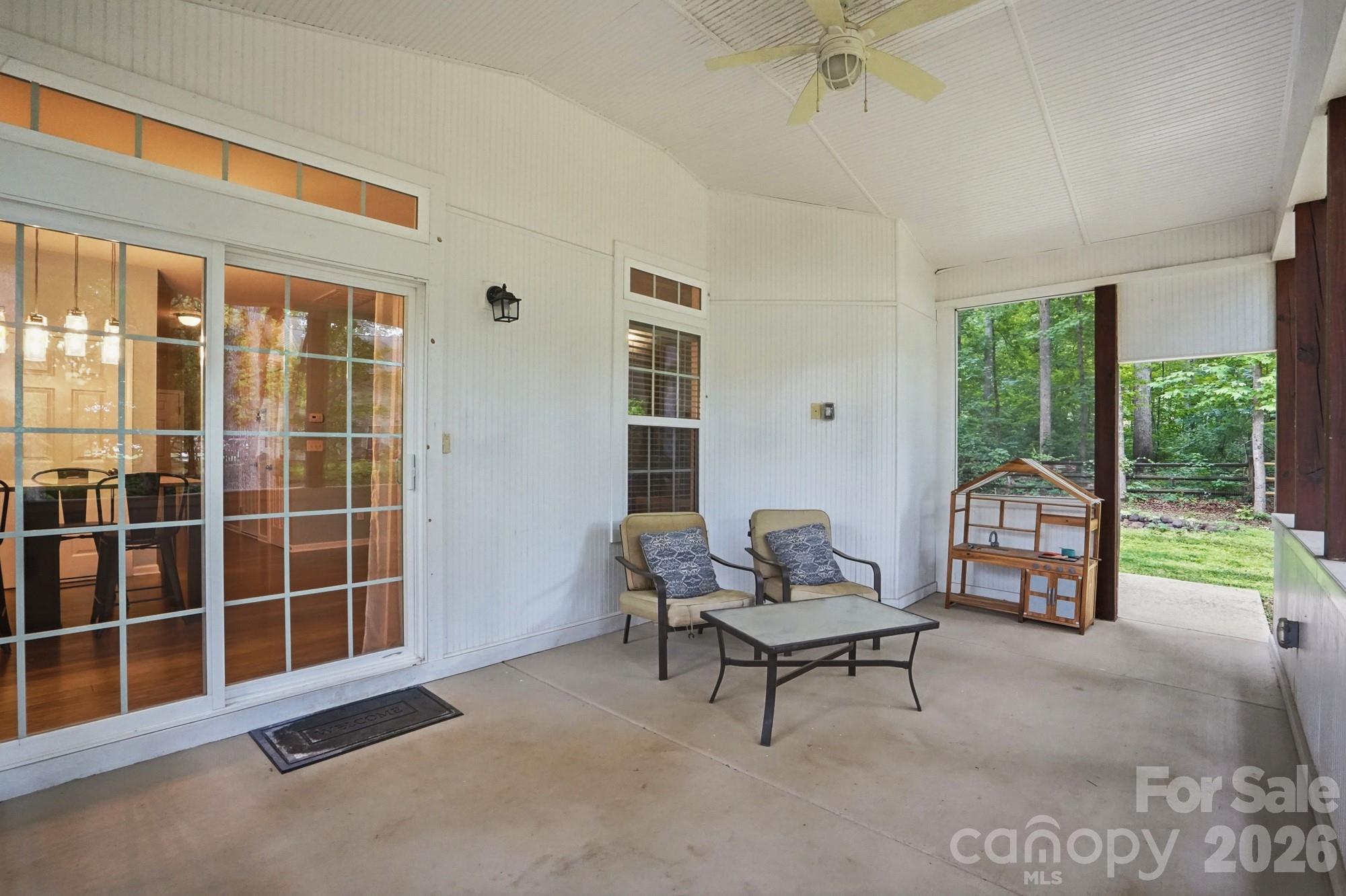 12119 Canal Drive — Huntersville