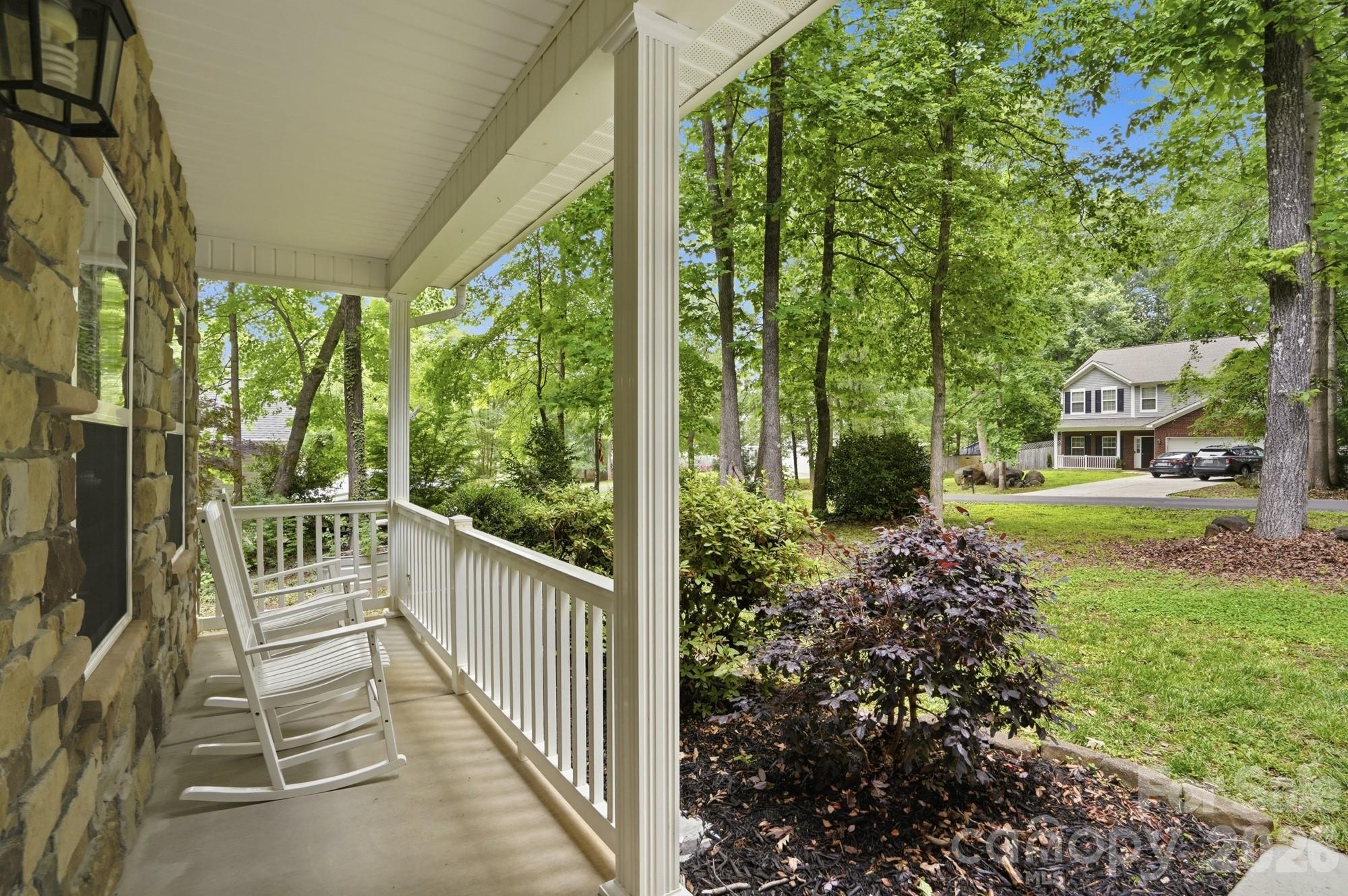12119 Canal Drive — Huntersville