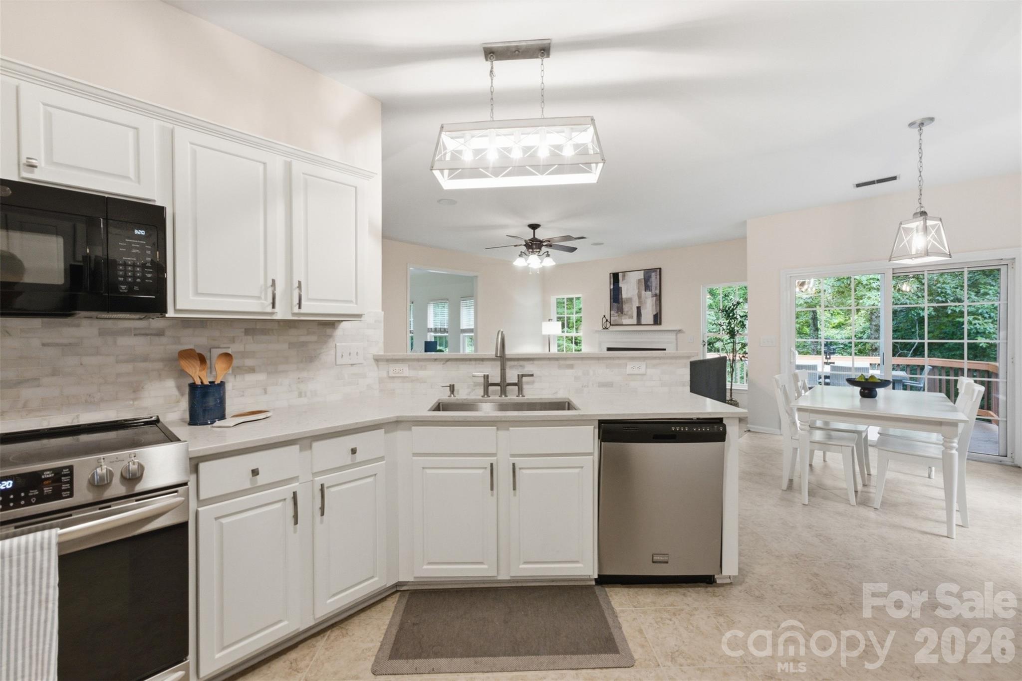 11911 Royal Castle Court — Charlotte