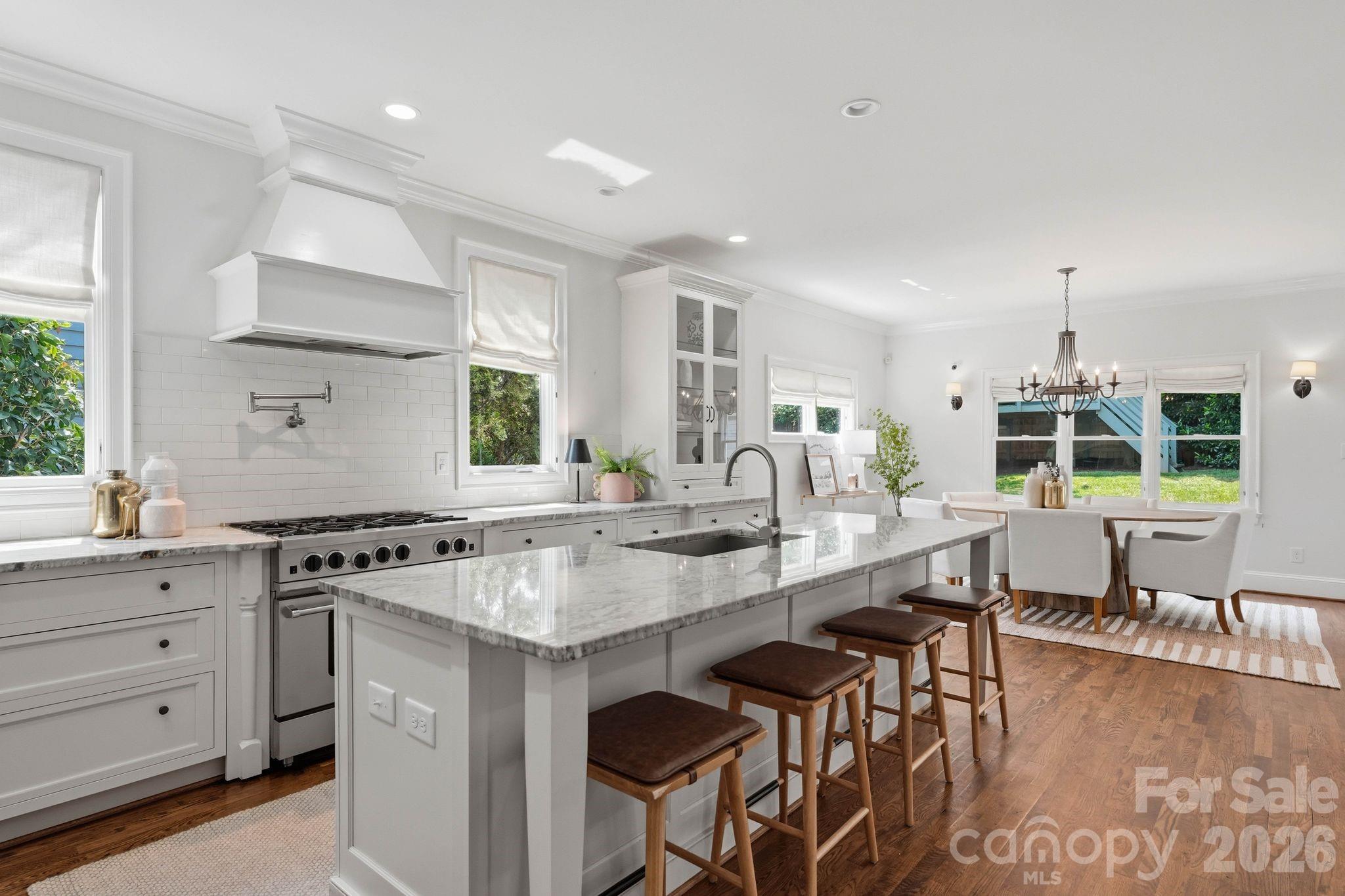 2013 Victorian Place — Charlotte