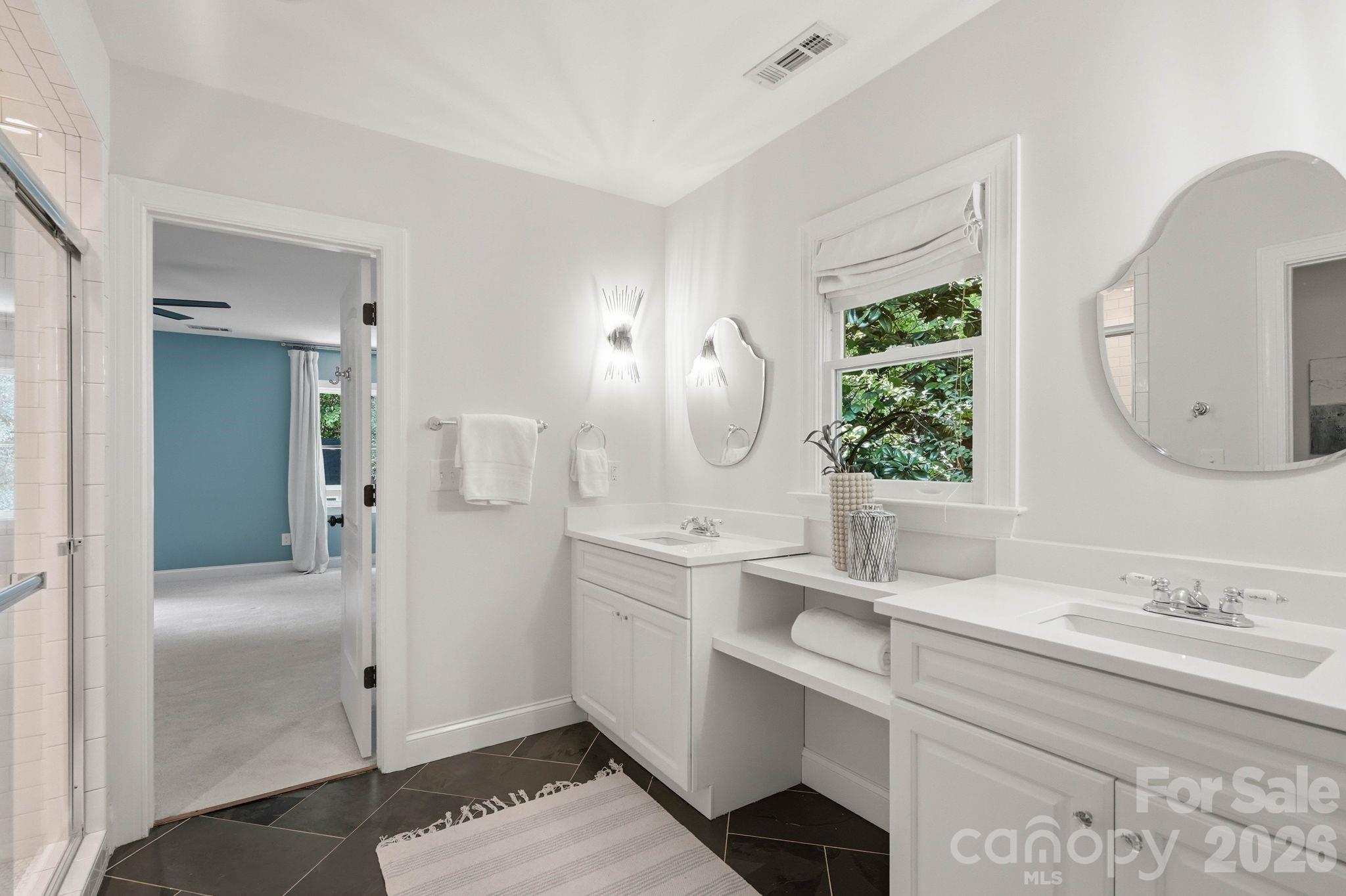 2013 Victorian Place — Charlotte