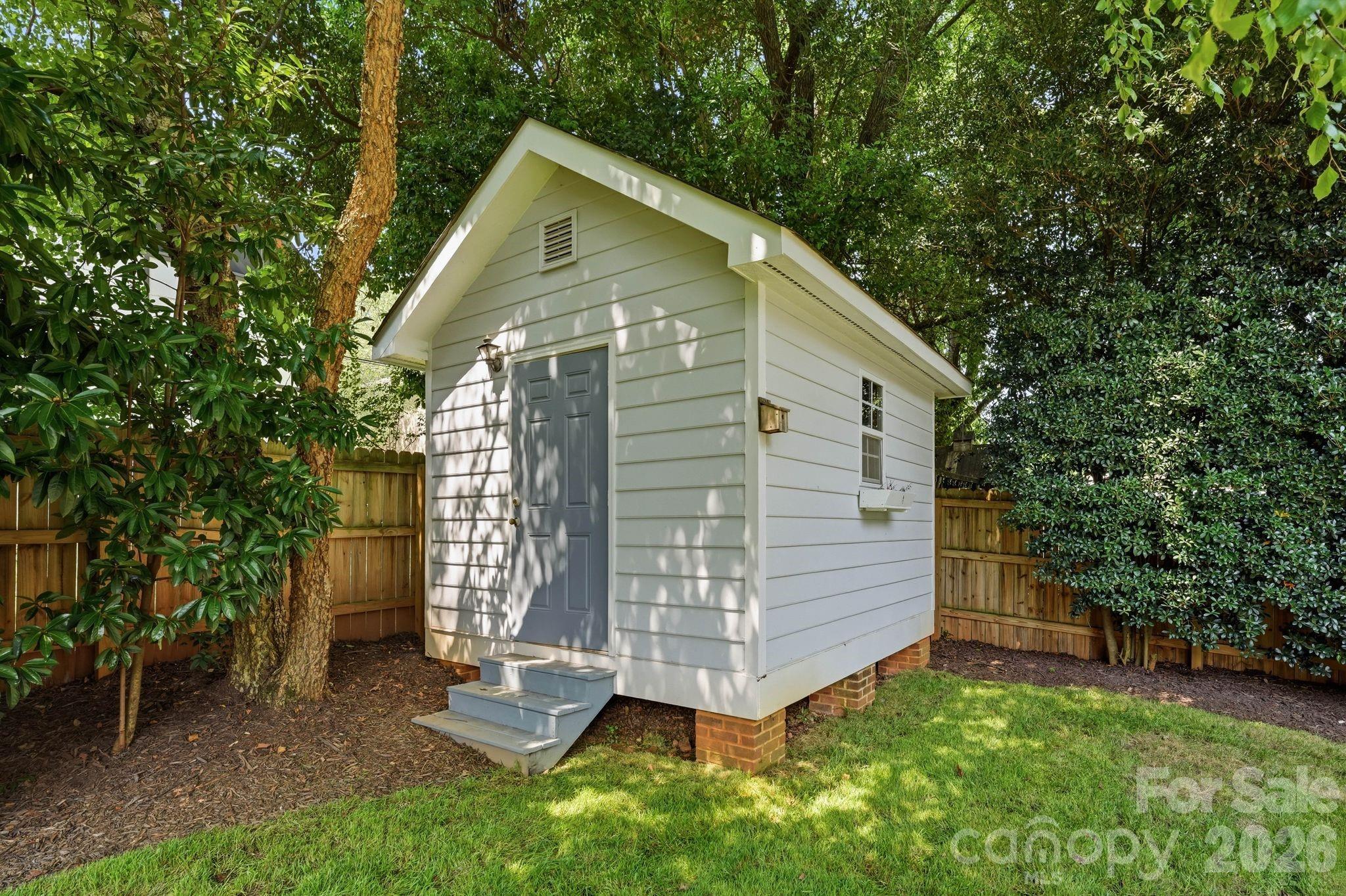 2013 Victorian Place — Charlotte