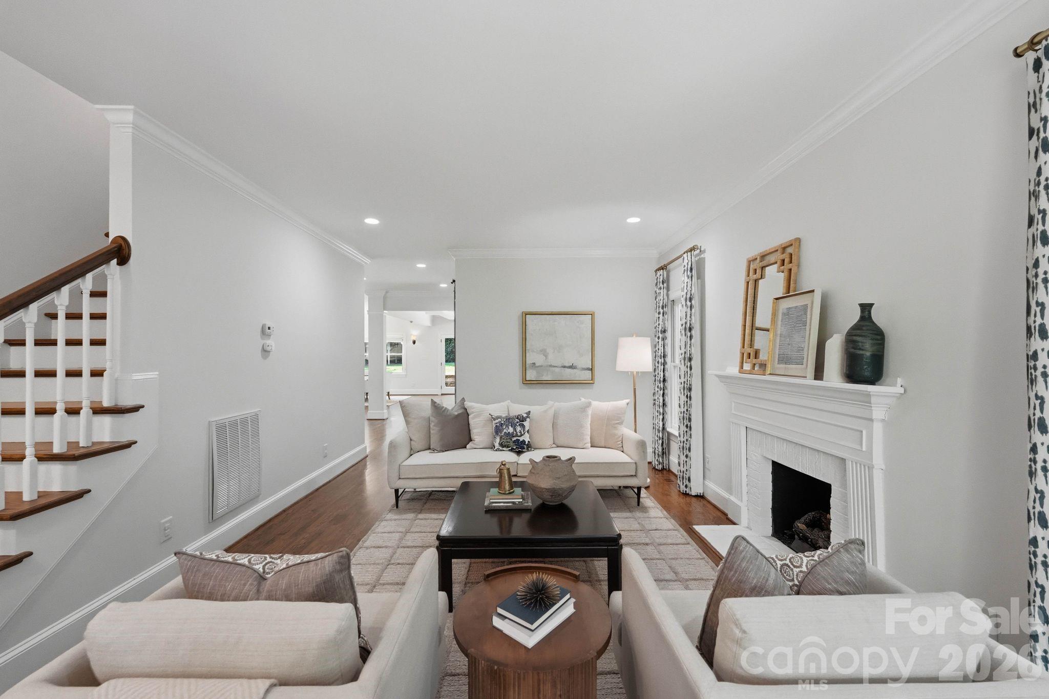 2013 Victorian Place — Charlotte